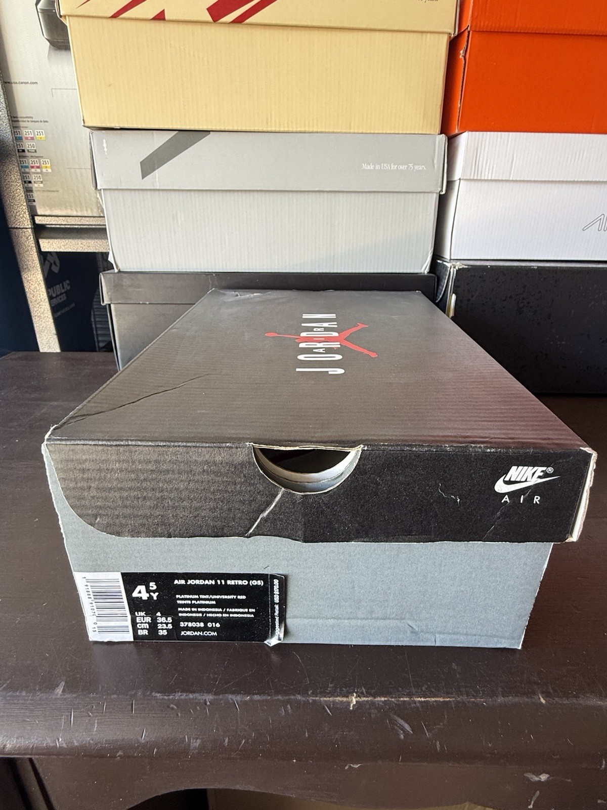 GS Nike Air Jordan 11 378038-016 Size 4.5y Platinum