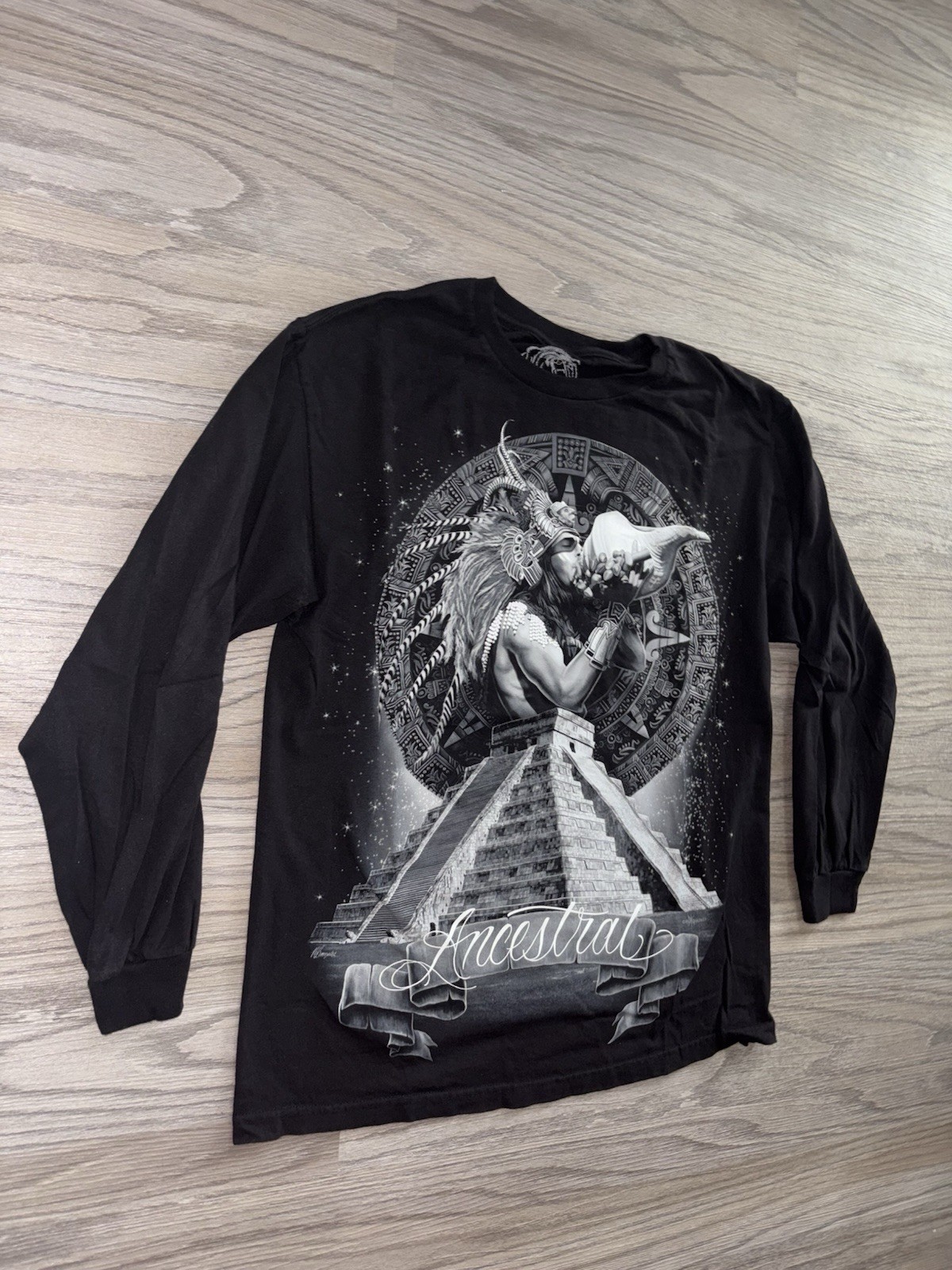 David Gonzales Ancestral Aztec Warrior Mayan Calendar T-Shirt Men’s Size (L)