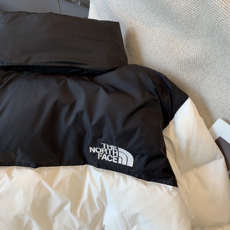 The North Face 1996 Eco Nuptse Jacket Men’s White/Black ✨