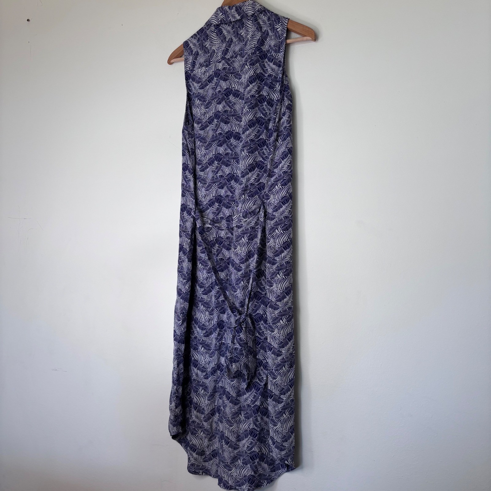 Equipment Tegan Sleeveless 100% Silk Shirt Dress in Ultramarine Jungle Medium
