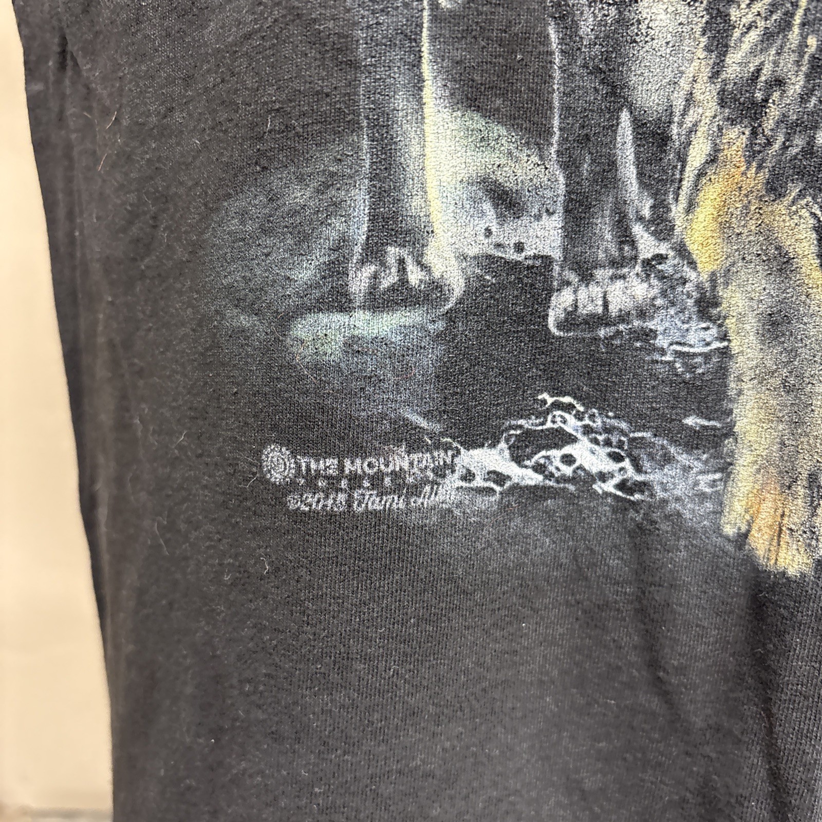 NWOT 2015 The Mountain Tami Alba Full Moon Night Wolves Black T-Shirt XL