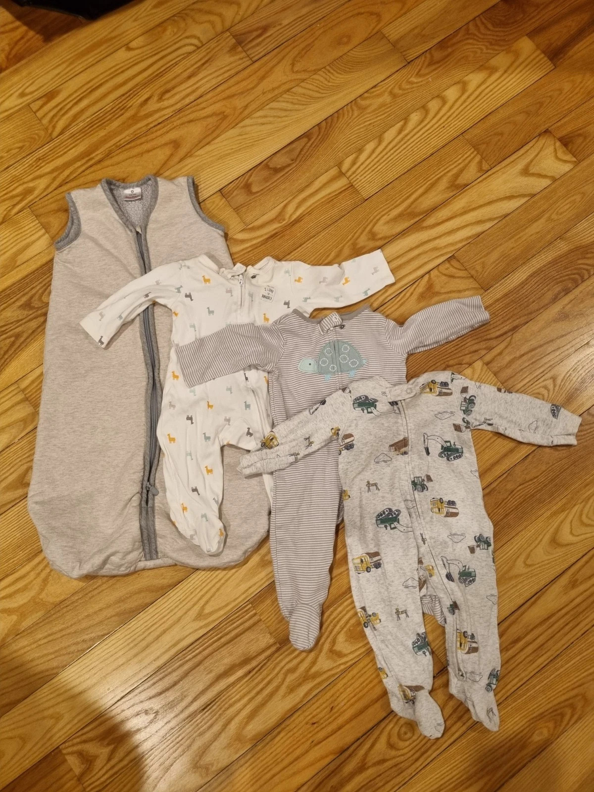 Lot of 14 fall/winter clothes 3-6 months