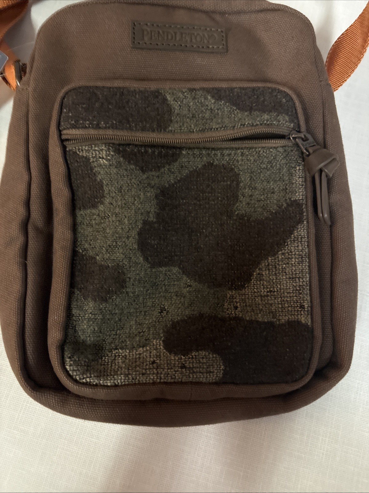 Pendleton Camo Jacquard Crossbody Messenger Bag Purse Wool Front Zip Leather