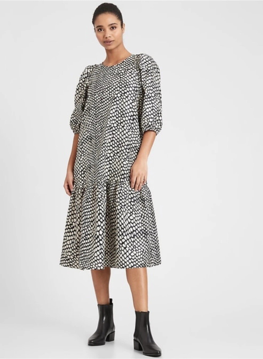 Banana Republic Black and White Volume Sleeve Midi Dress – NWT