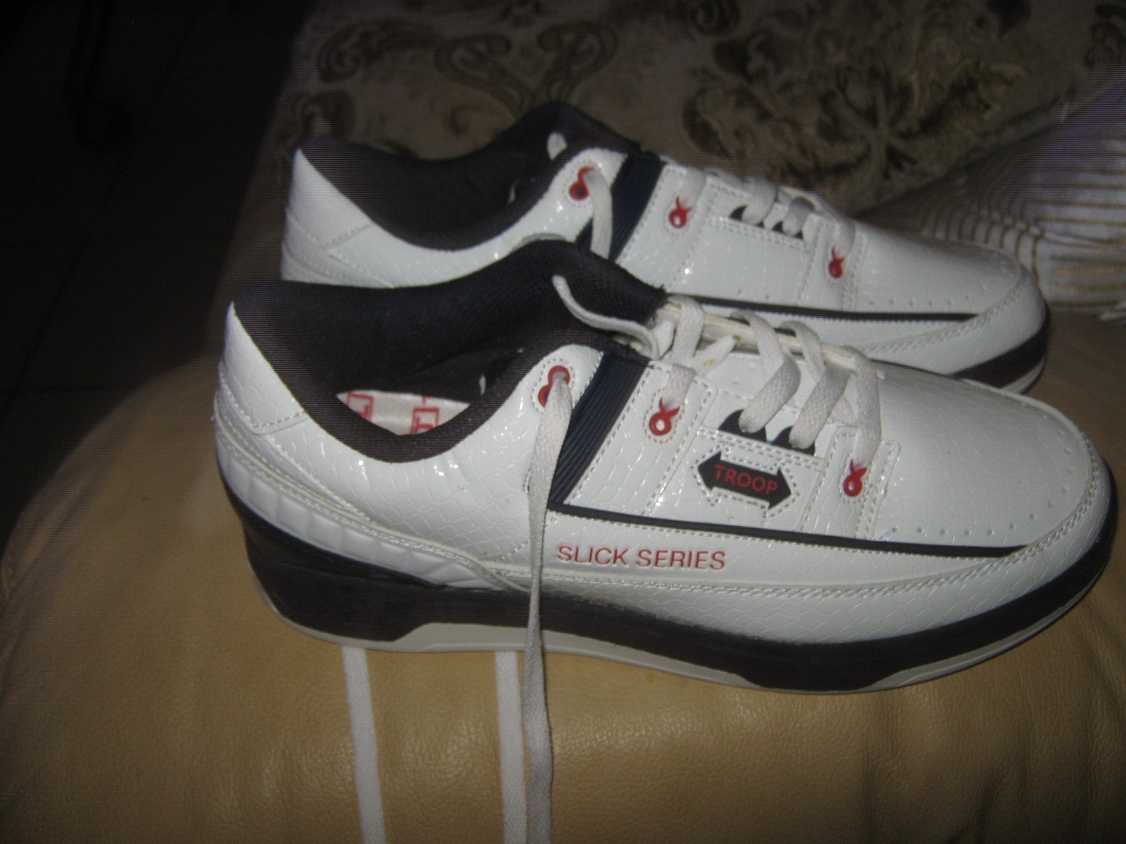 Troop sneakers slick series size 11 NEW