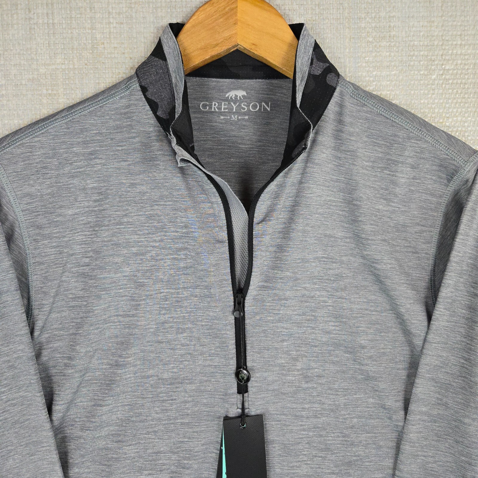 GREYSON NEW $148 Mens 1/4 Zip Medium Lightweight Wicking Brrr Fabric Golf Wolf