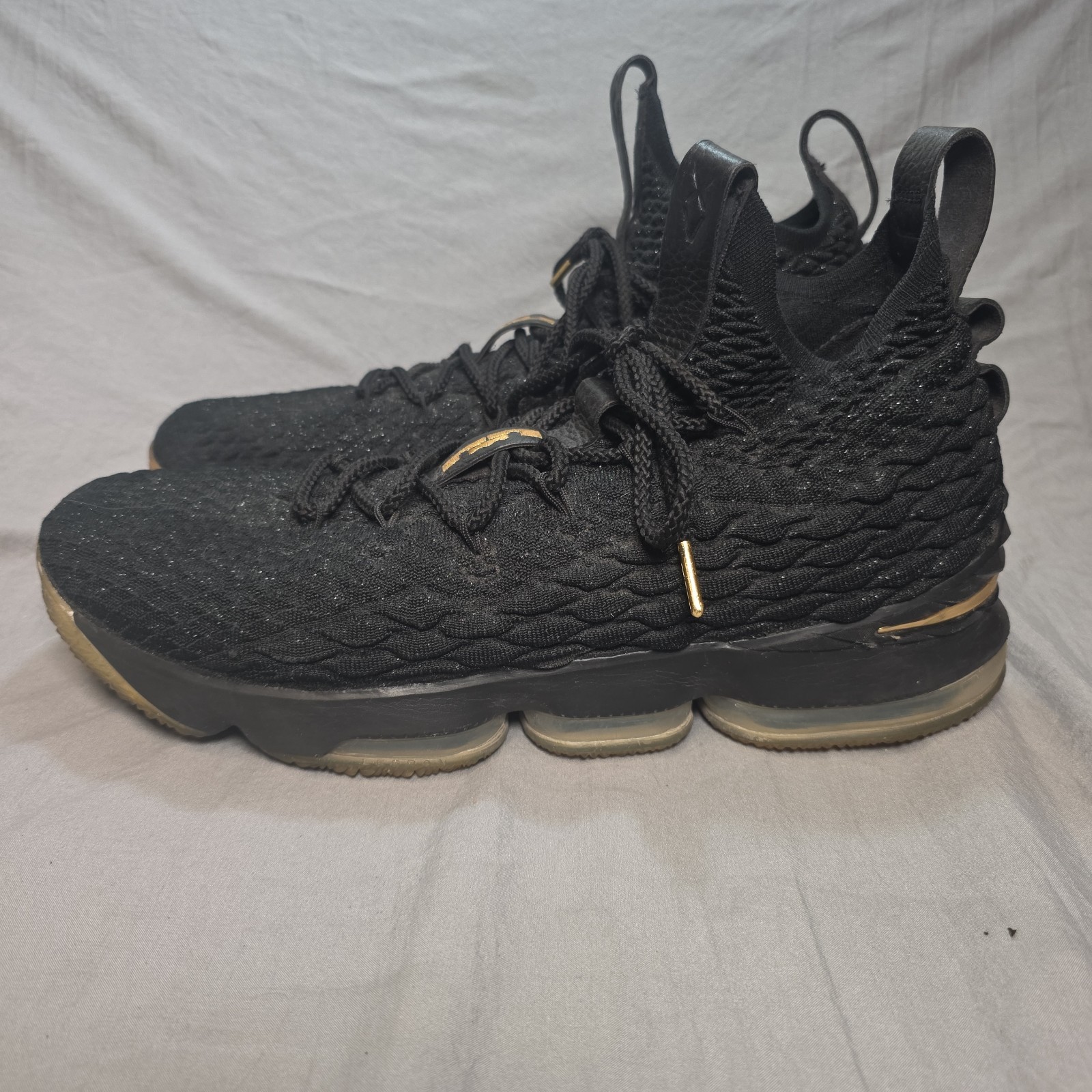 Nike LeBron 15 Black Metallic Gold Basketball Shoes 897648-008 Mens 14