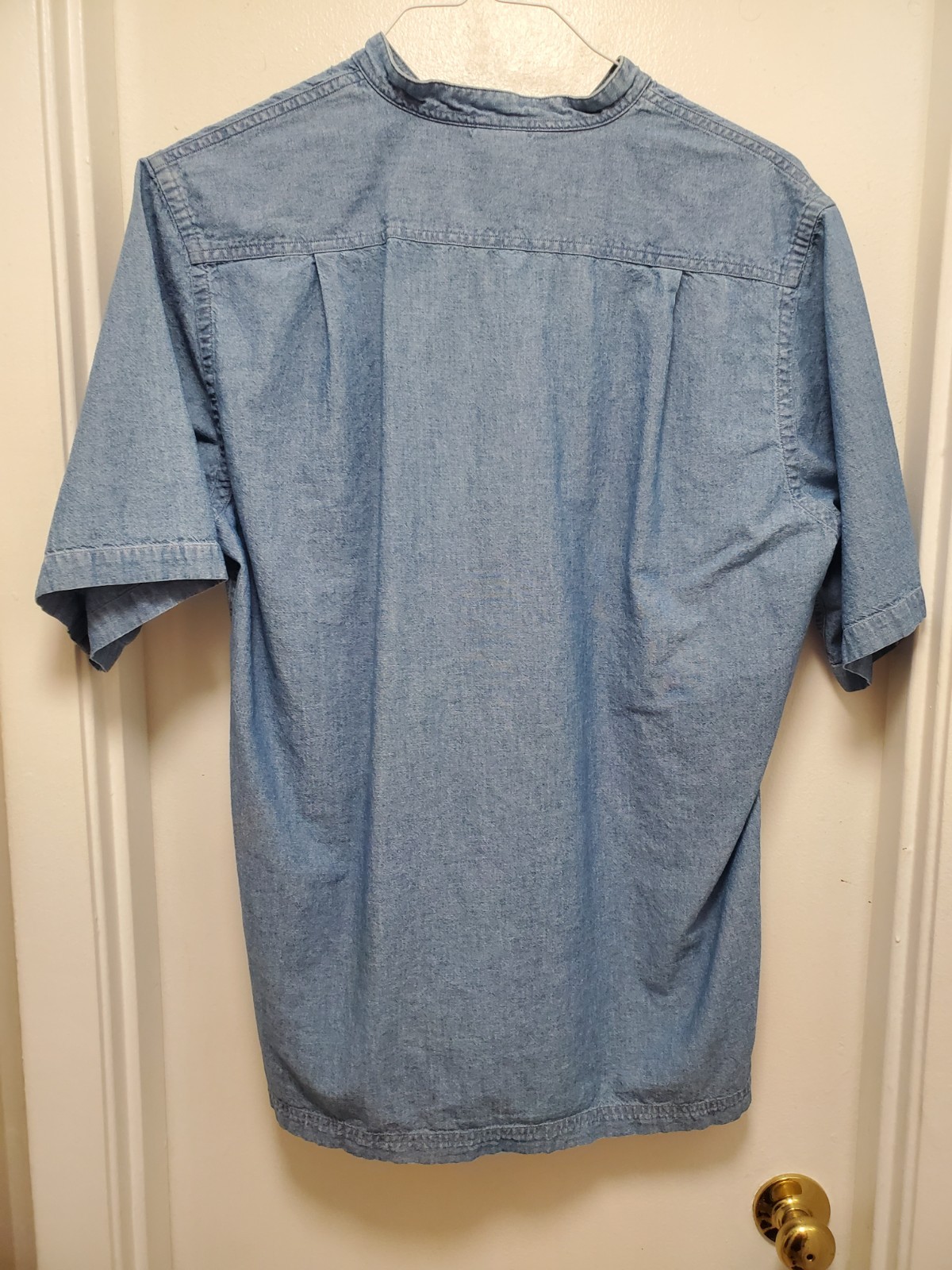 Daniel Cremieux Jeans Men’s Medium Chambray Popover Shirt Blue Short Sleeve Sug