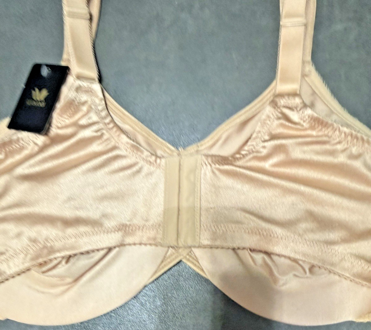 New With Tags Wacoal Bodysuede 85185 Full Coverage Underwire Bra Nude Beige