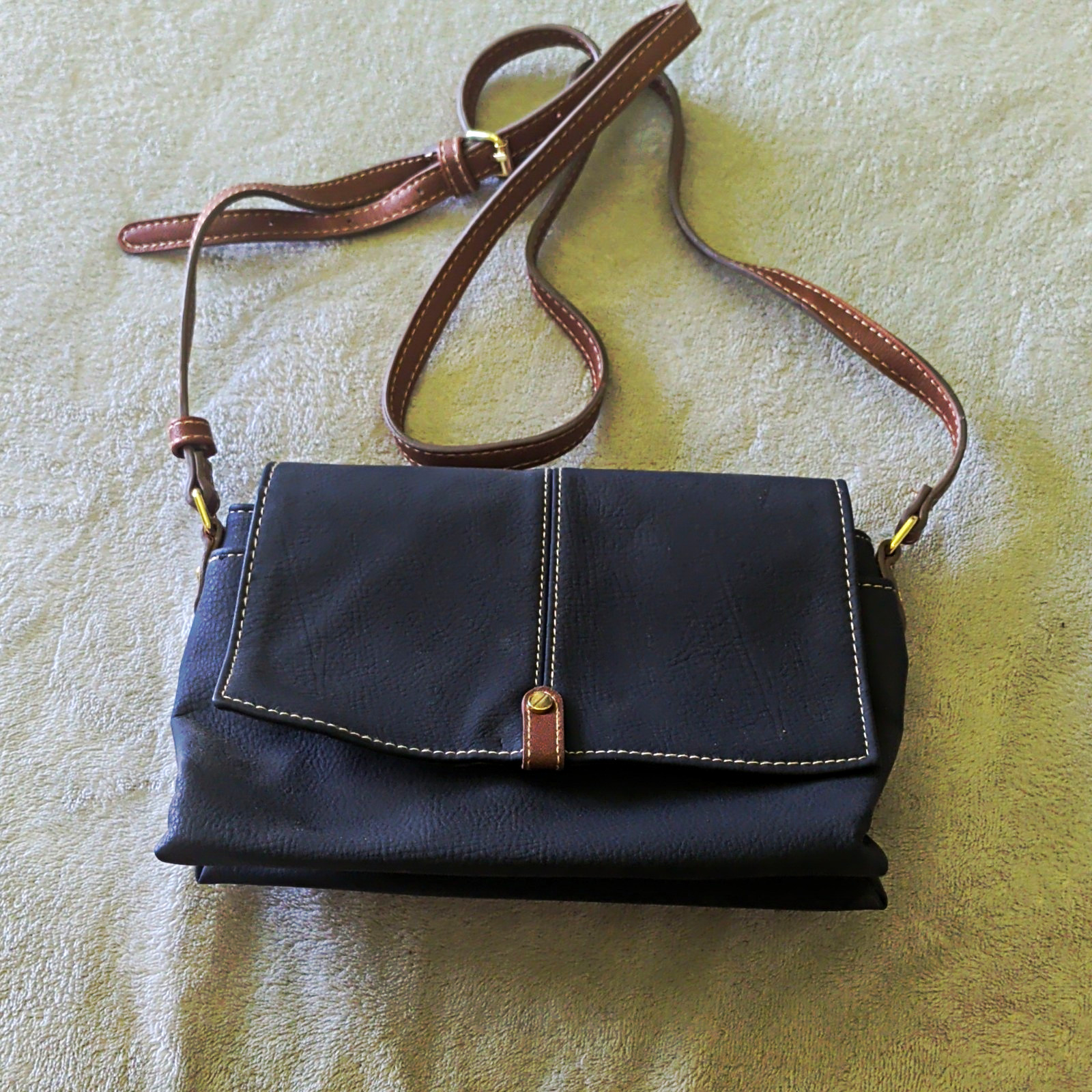 Small Navy Purse,Brown Adjustable Strap, Gold Hardware. Strap Is A Bit Warped