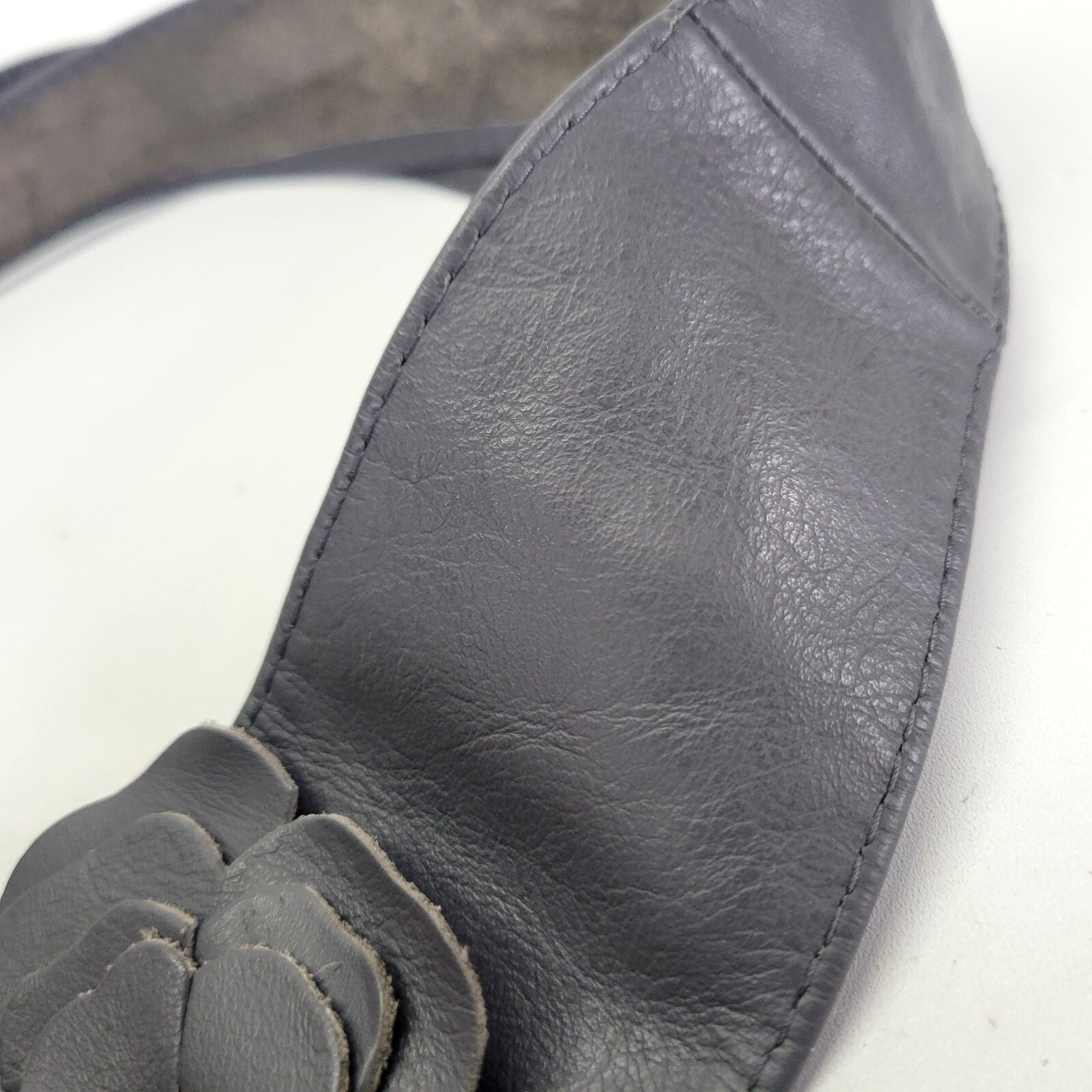 Vintage Leather Belt 28 30 32 34 36 One Size Flower Applique Waist Hip Gray Vtg