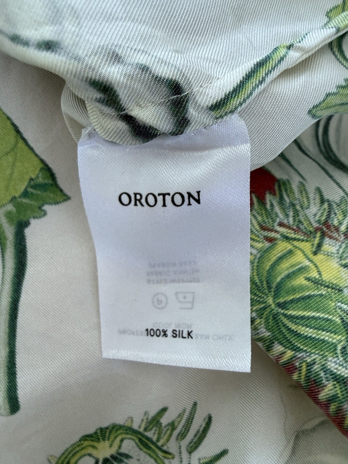 Oroton Garden Poppy Camp Shirt Size 12 AU / 8 US Silk Botanical Green
