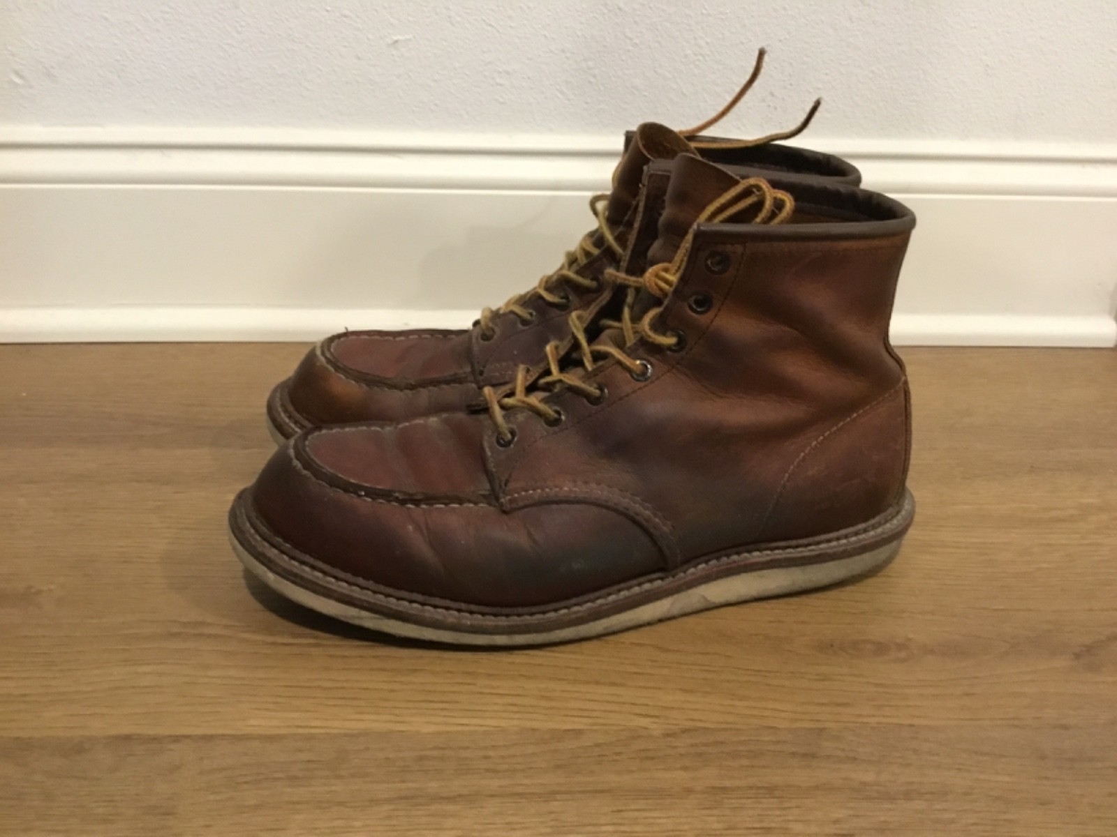 Red Wing Classic 1907 Moc Toe Boot for Men, Size 11 – Copper