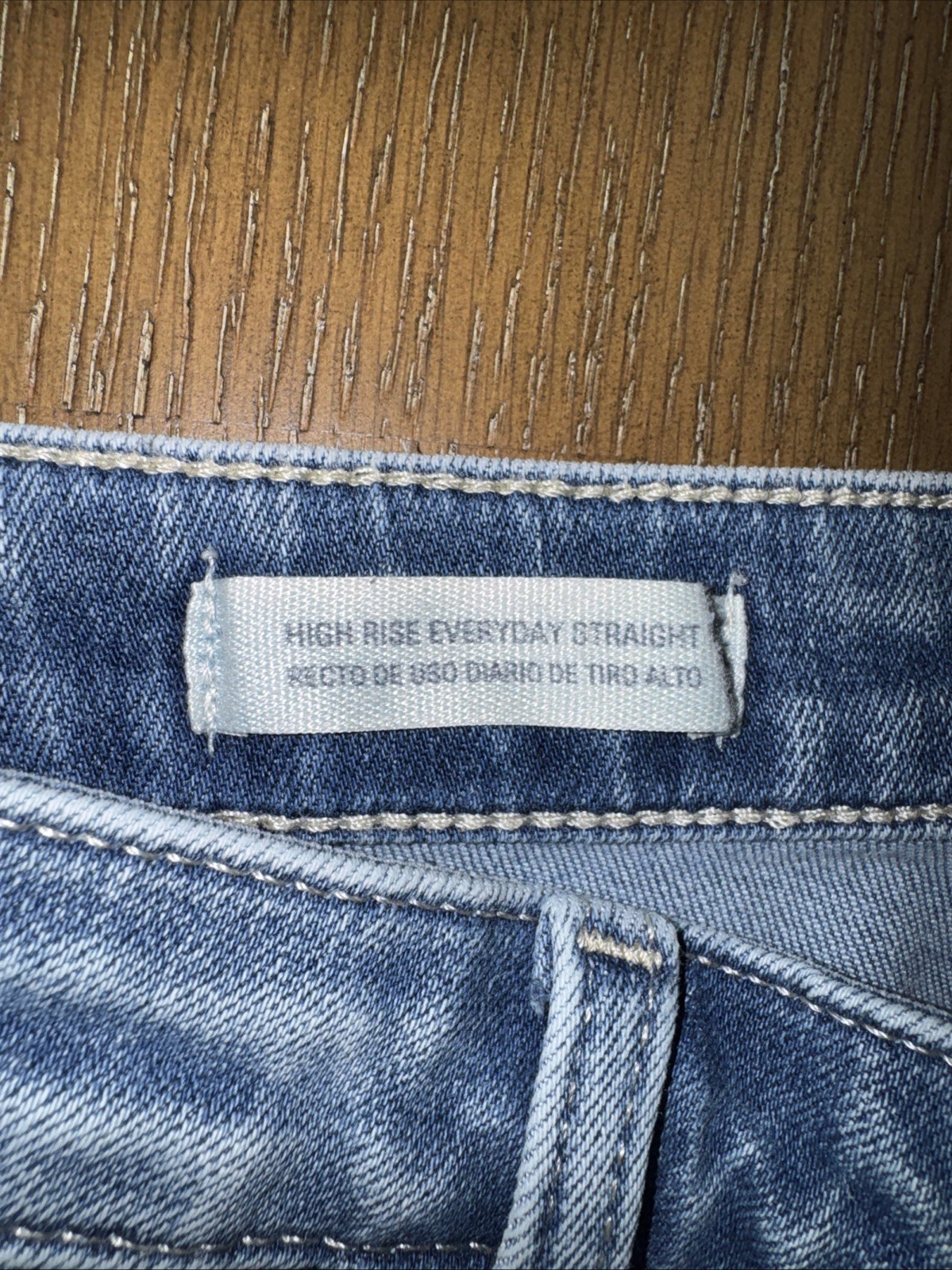 Universal Thread NWT High Rise Everyday Straight Jean Reg Size 16R Light Wash