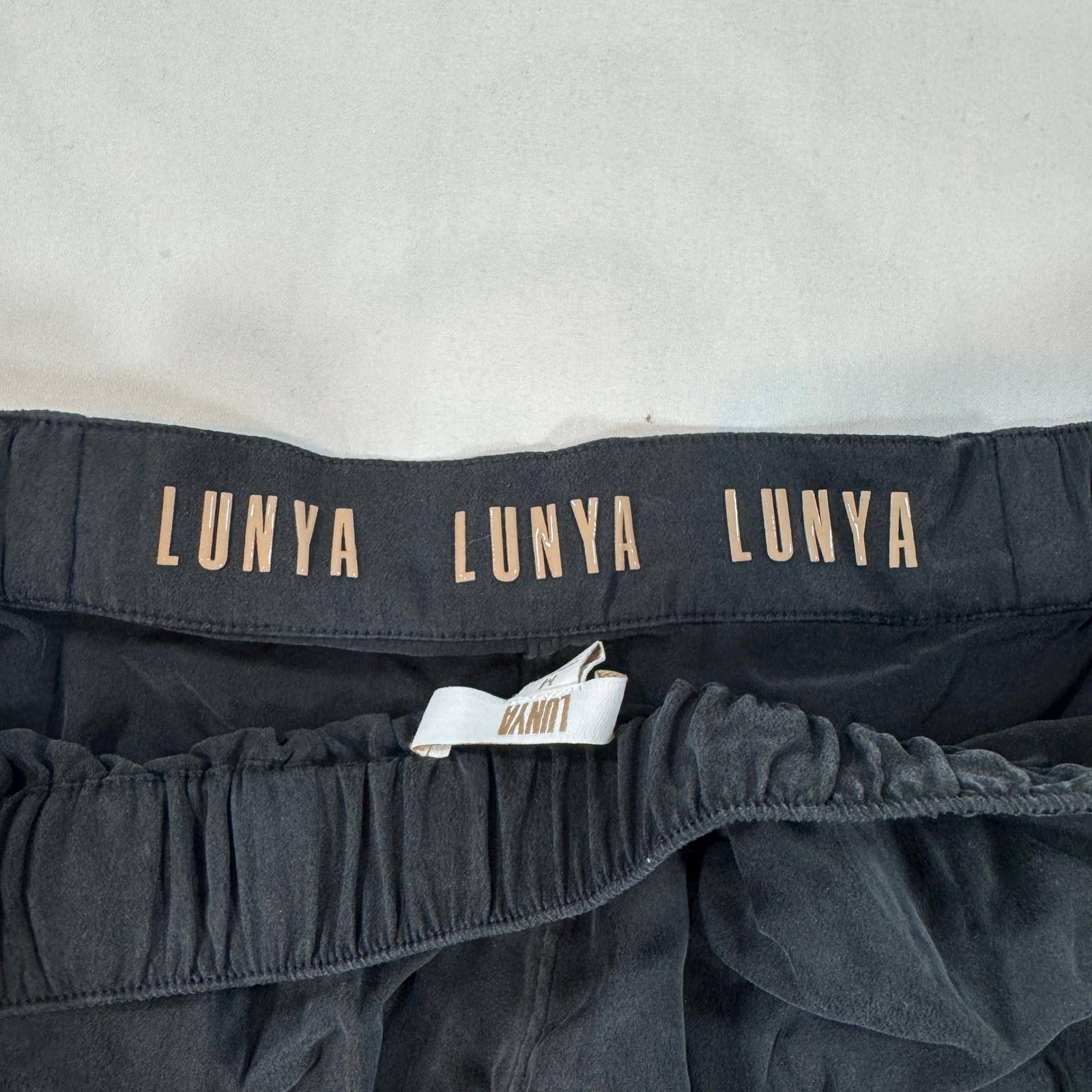 Lunya Washable Silk Sleep Shorts Black Women’s Medium Lounge Pajama Bottoms