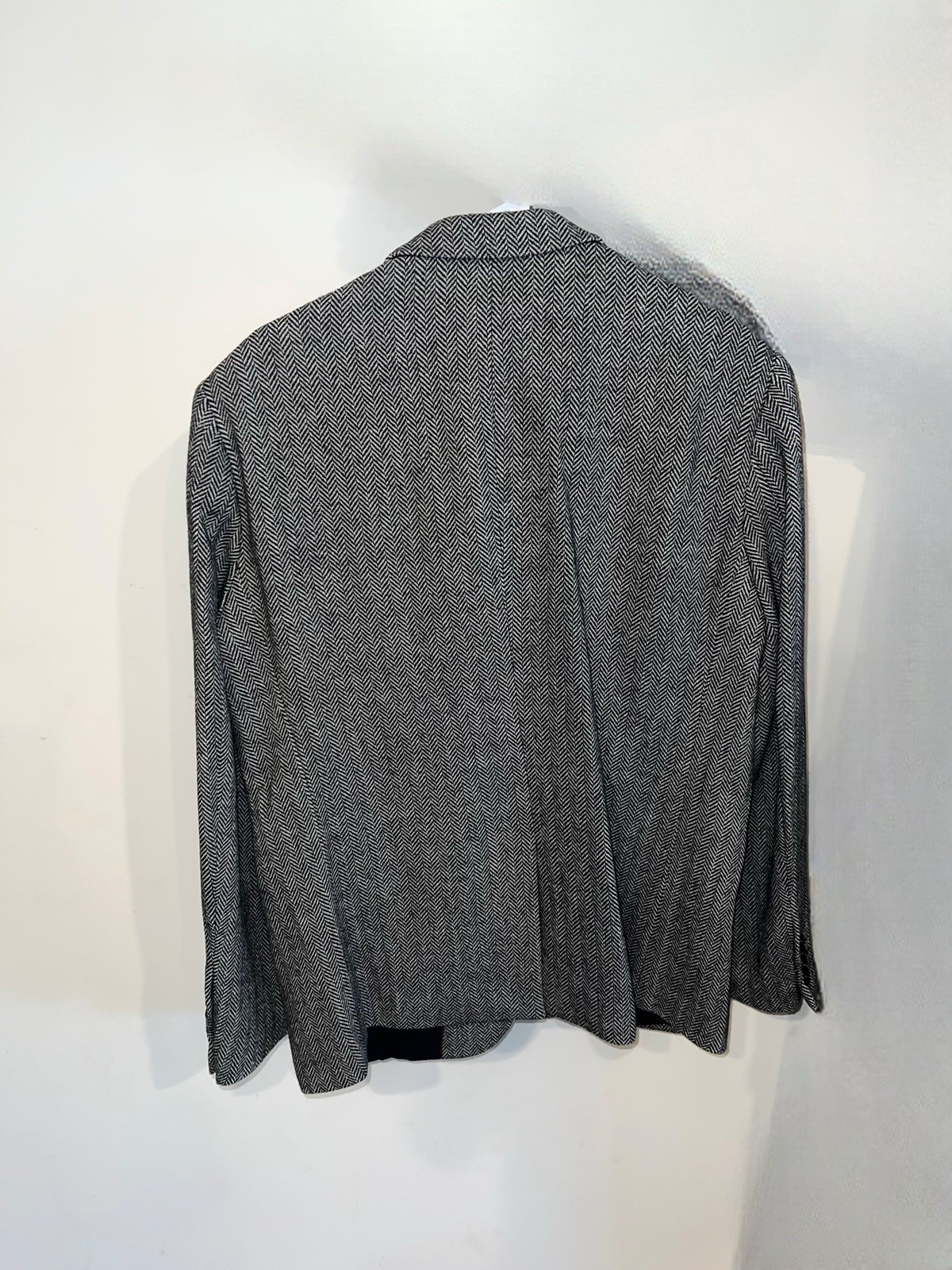PJ Paul Jones Men’s Gray Wool Tweed Herringbone Blazer L Regular Two-Button