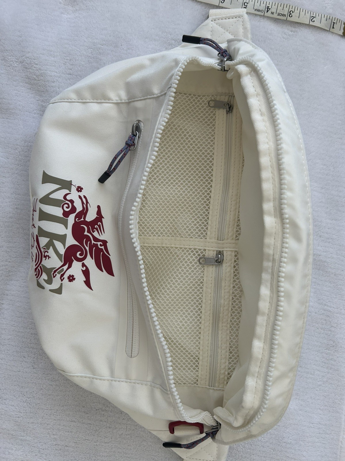 NIKE TECH HIP WAIST PACK FANNY TRAVEL BELT ZIP BUM BAG 19” x 9”