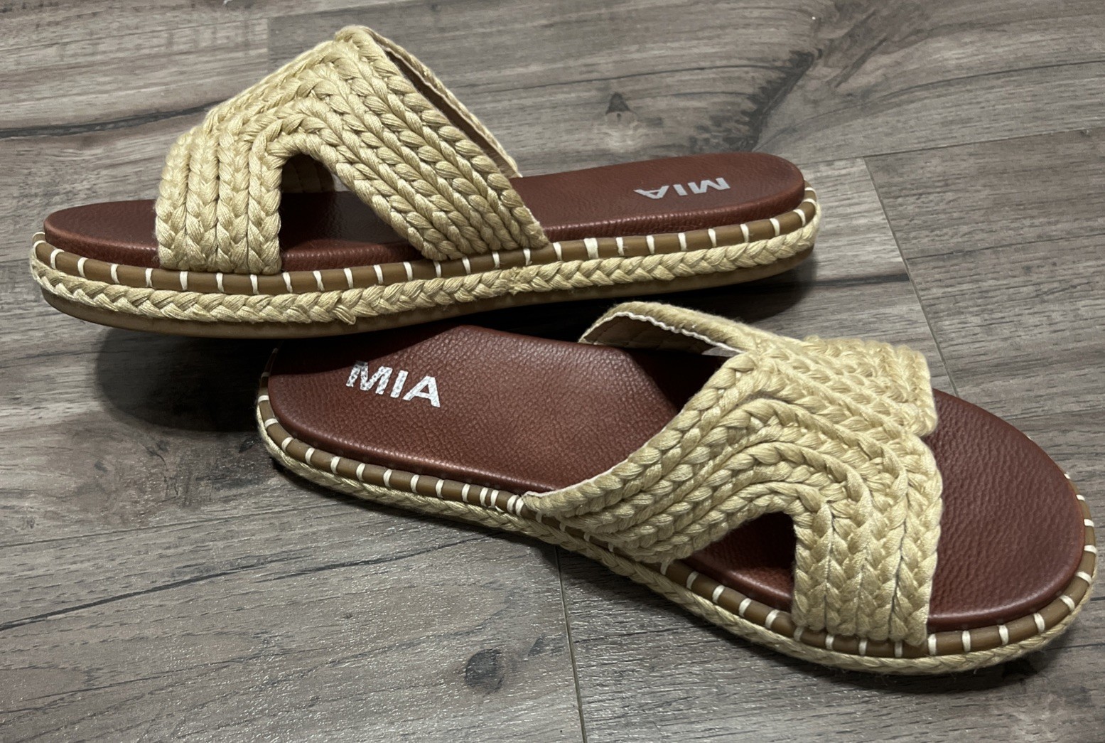 MIA Women’s 8.5 Slides Woven Sandals Boho Hippie 1” High Cream NICE Condition