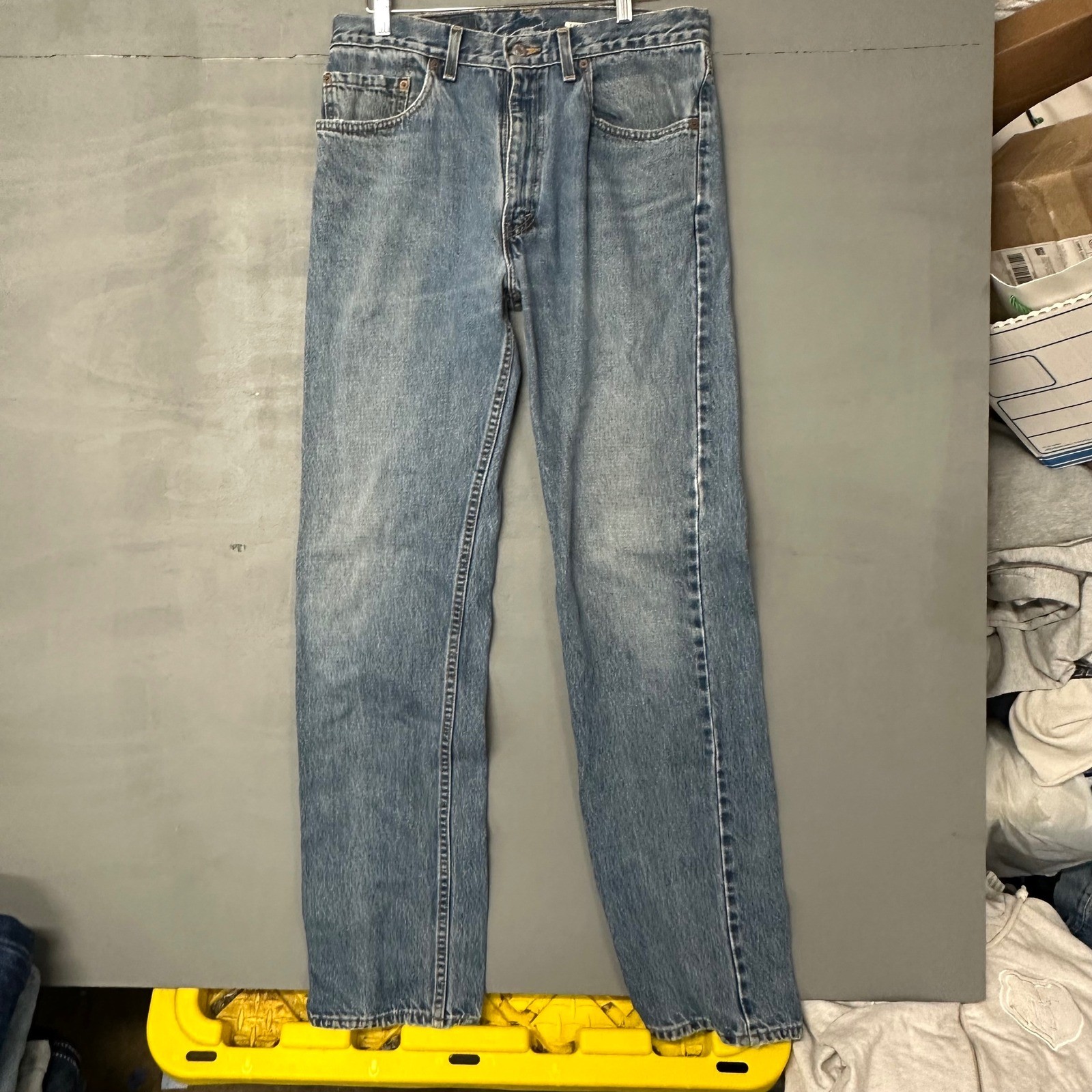 Levi Strauss 505 Jeans Mens W33 L34 Light Wash Straight Fit Denim Pants