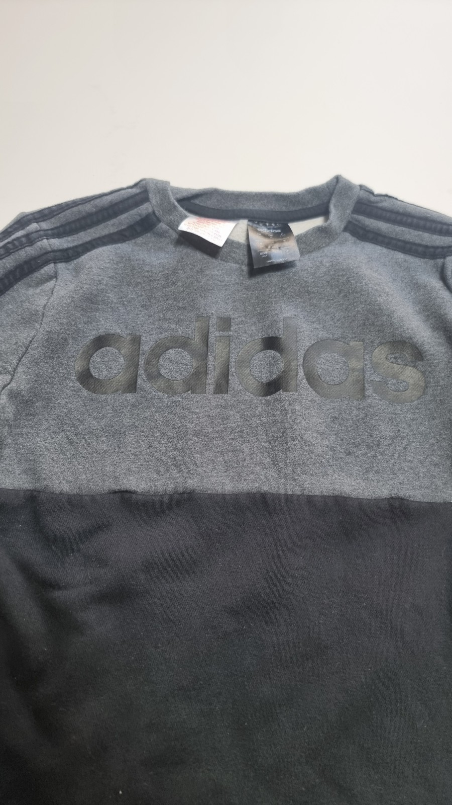 Genuine Adidas Sweatshirt (Crewneck) in Kids Size 152 (11-12 Years)