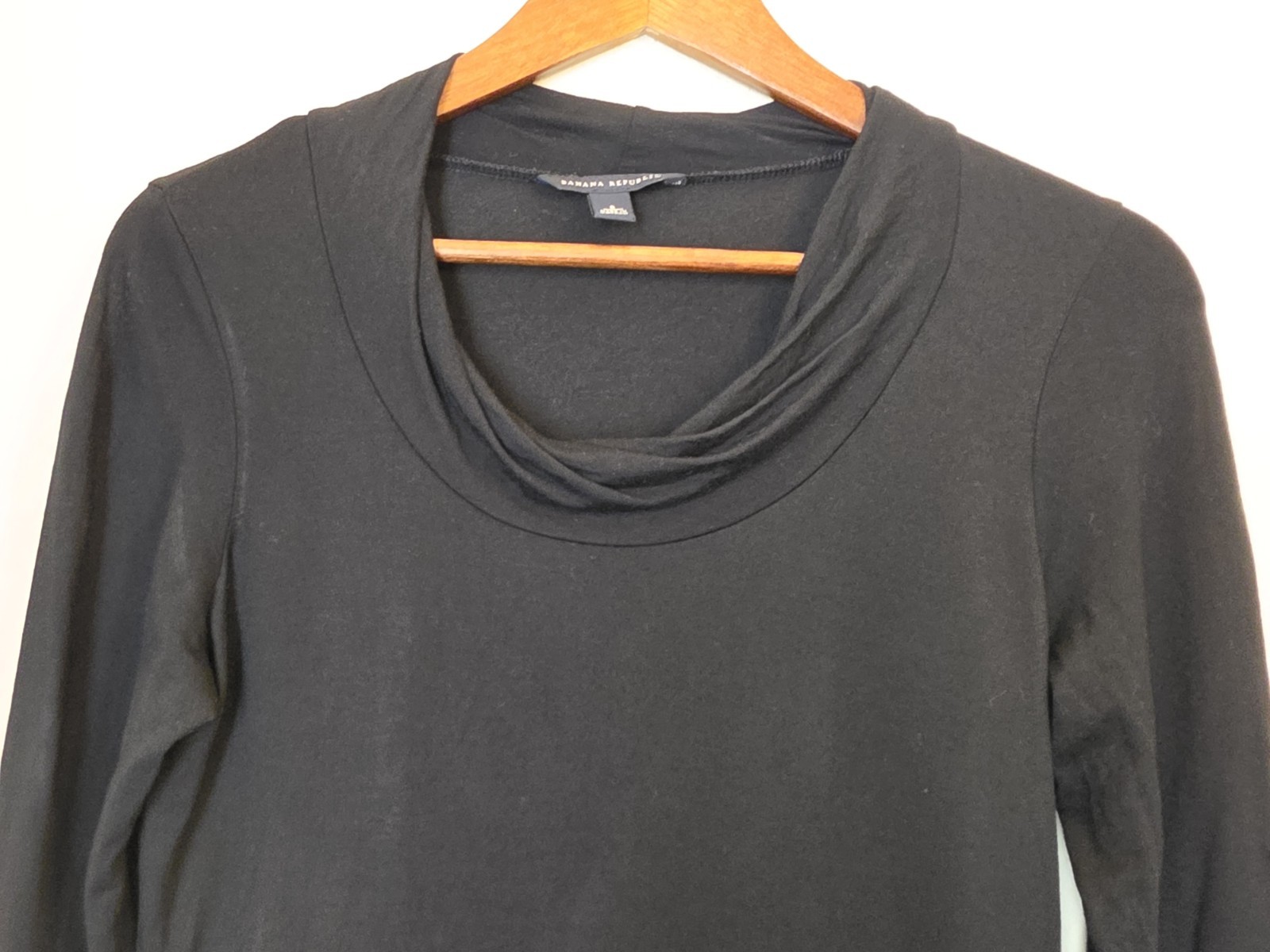 Banana Republic Drape Neck Top Womens Size Small Black Minimalist Corporate Chic