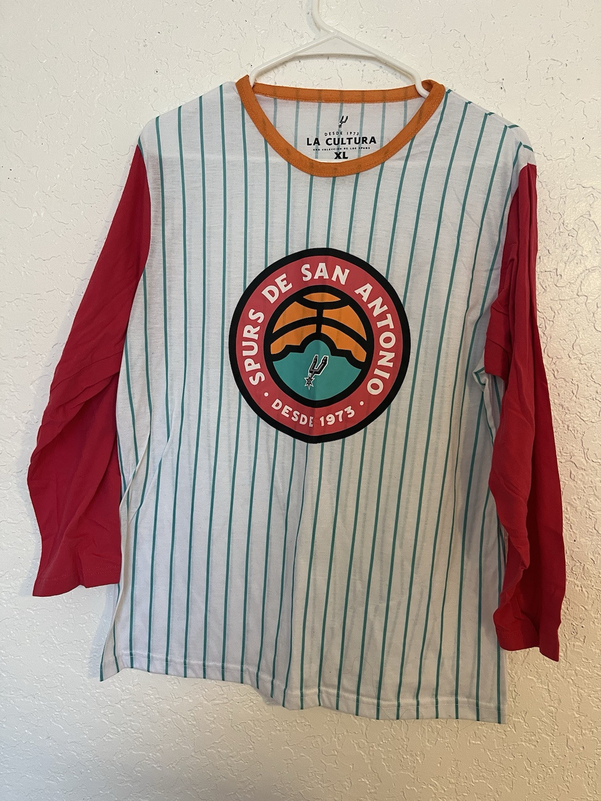 La Cultura Collection Womens Sleeve San Antonio Spurs Logo XL