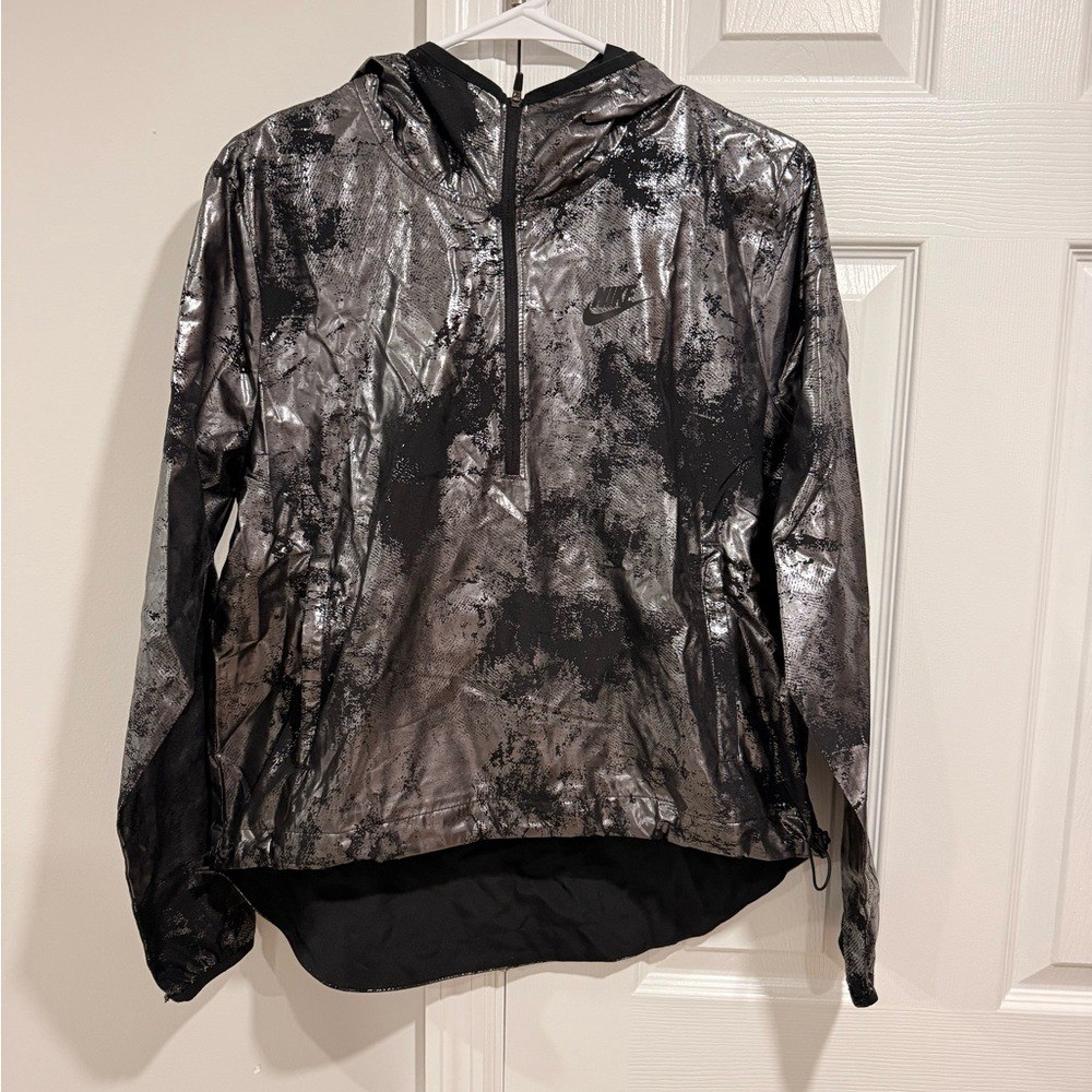 Nike Women’s Metallic Black Jacket