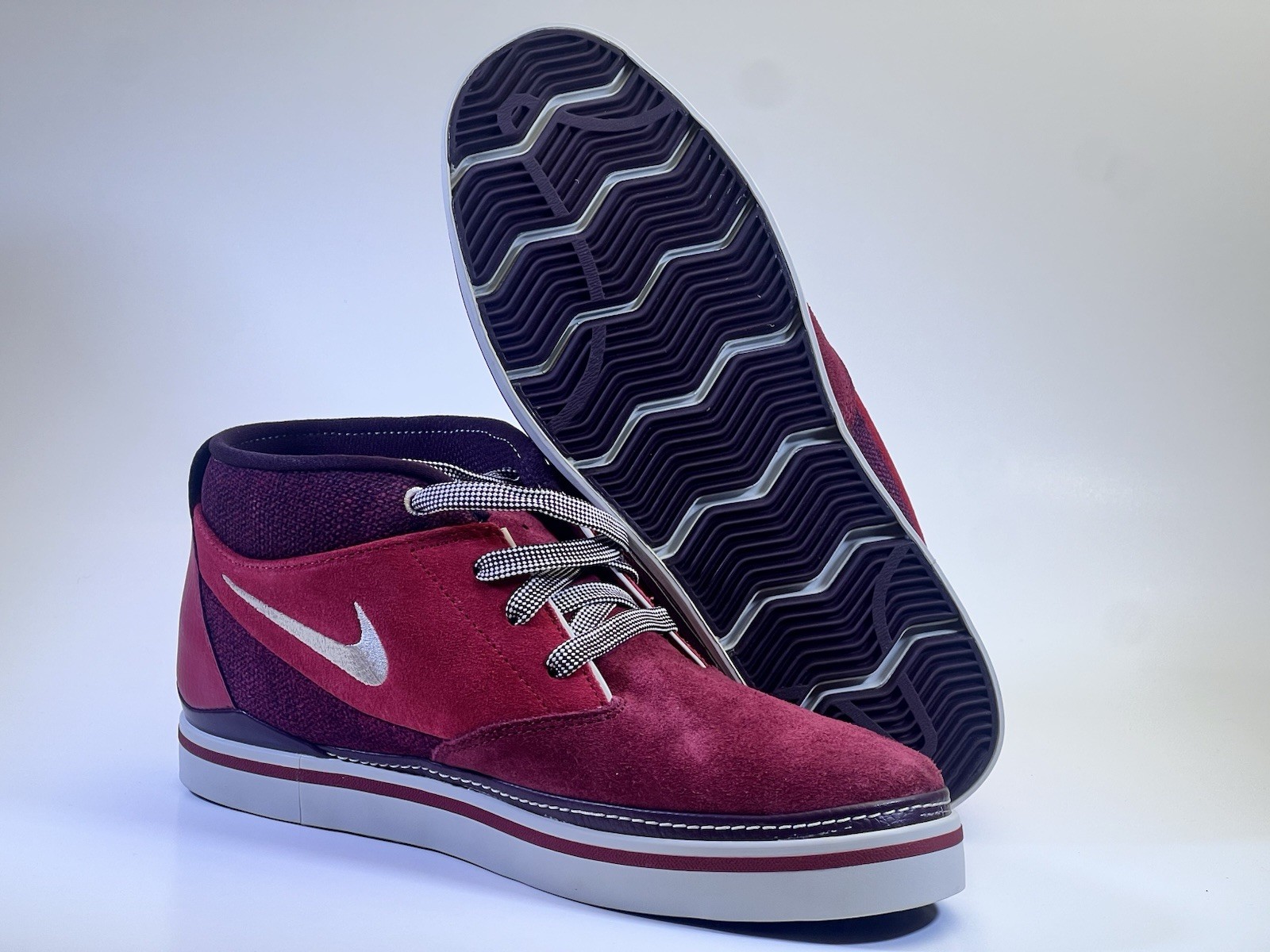 Nike 6.0 Brazen Team Red Light Bone Men’s Size 8.5 Mid Skate Shoes 407715-600