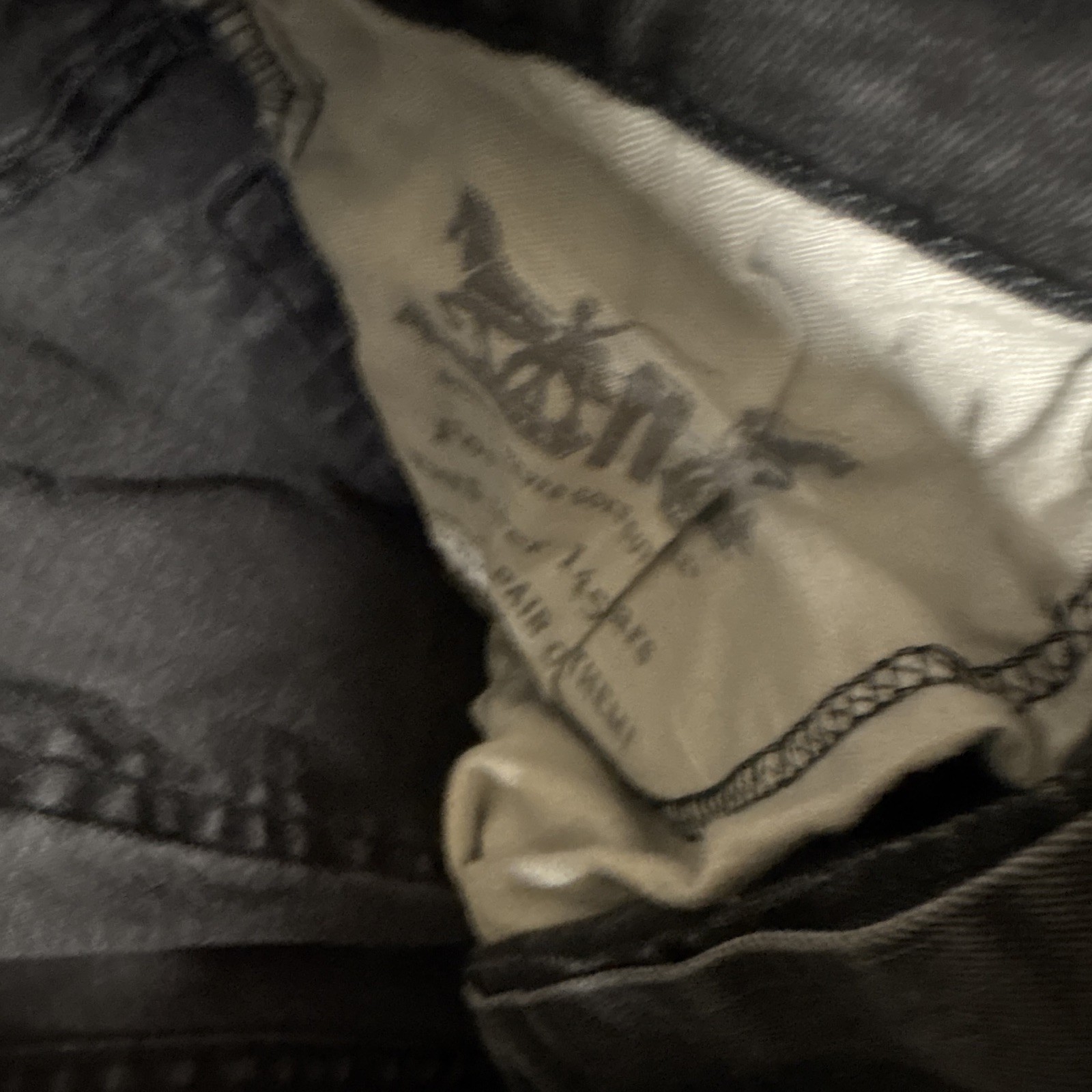 Levi’s Men’s Gray Dark Wash Denim Jeans Slim Fit Mid Rise 5-Pocket Button Fly