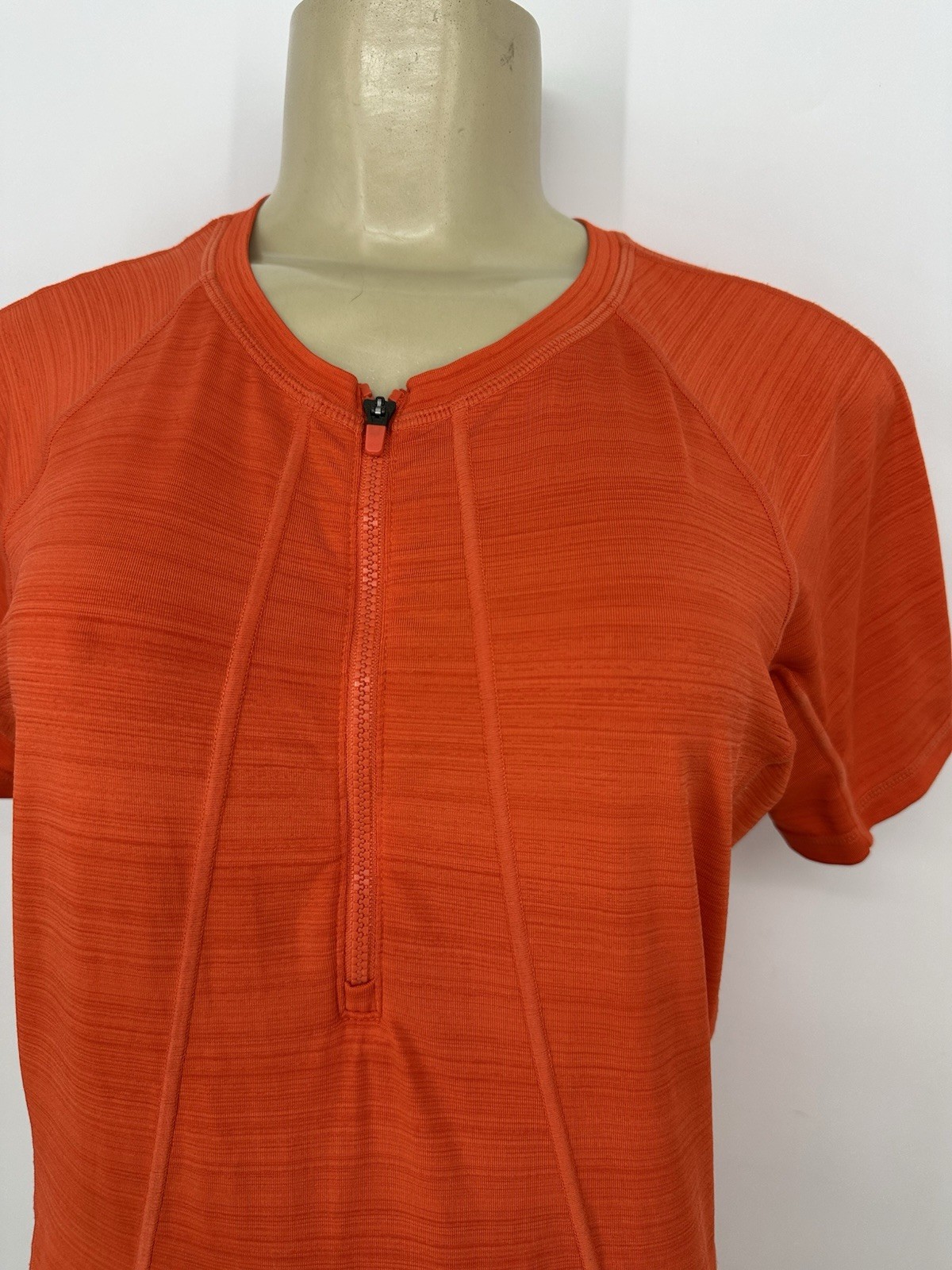 Athleta Medium Women Pacifica UPF Tee short-sleeve athletic top Outdoor S001