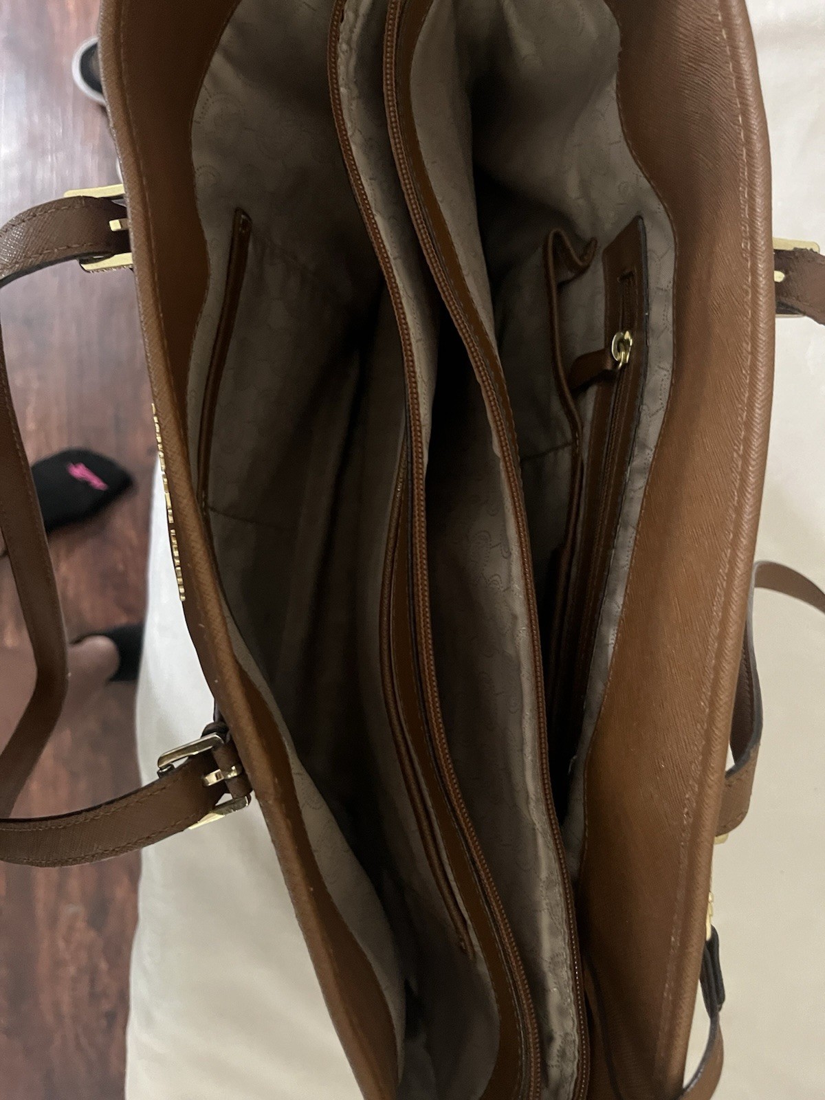 Michael Kors Brown Women’s Tote Bag Double Handles Inner Pockets Buckle