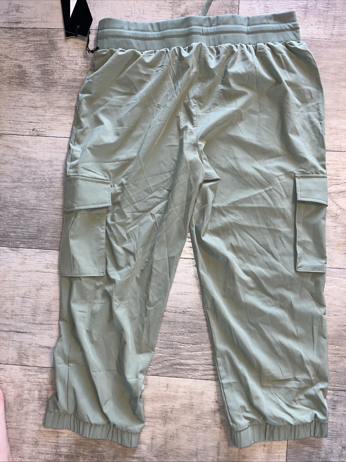 Woman’s Kyodan Capris Sage Featherweight Ultra-leger Pants G/L