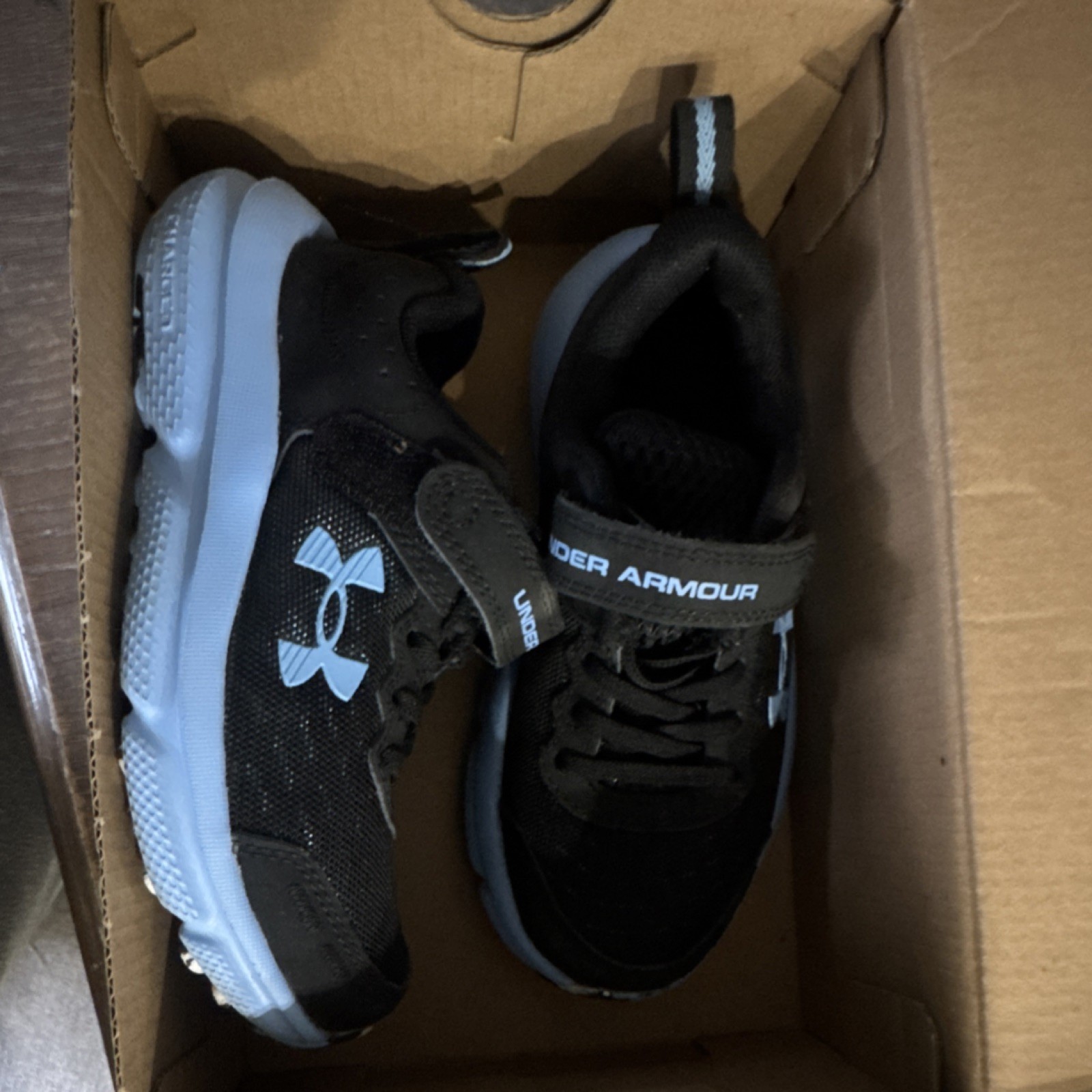 Under Armour UA BPS Assert 10 AC Boys’ Sneakers Black Blue 11.5K Breathable