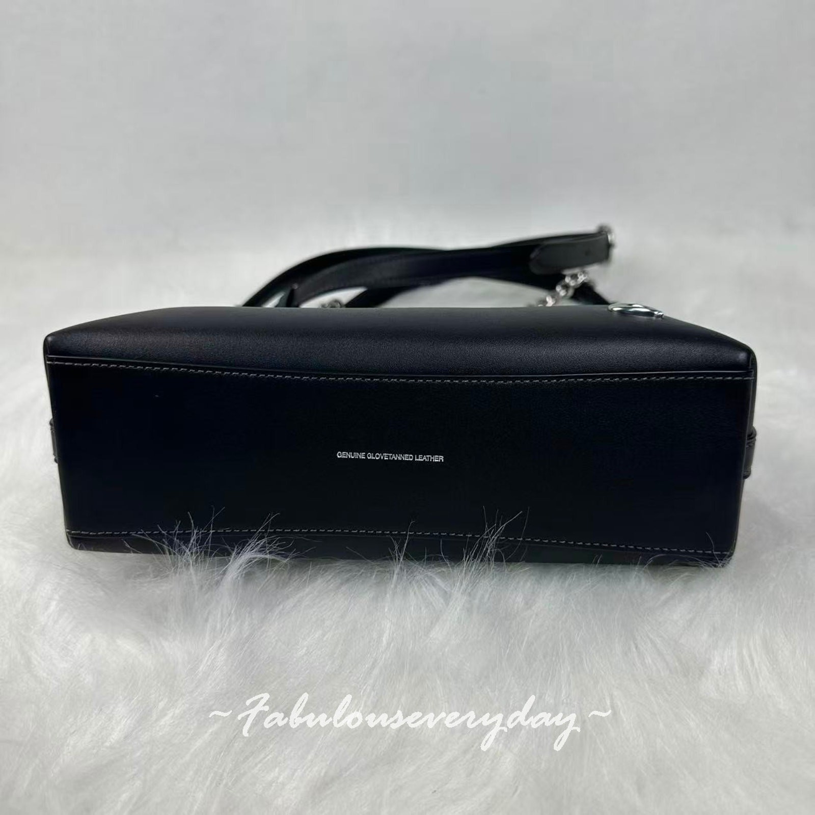 COACH Juliet 25 Small Shoulder Bag Crossbody In Leather/Silver/Black CW640