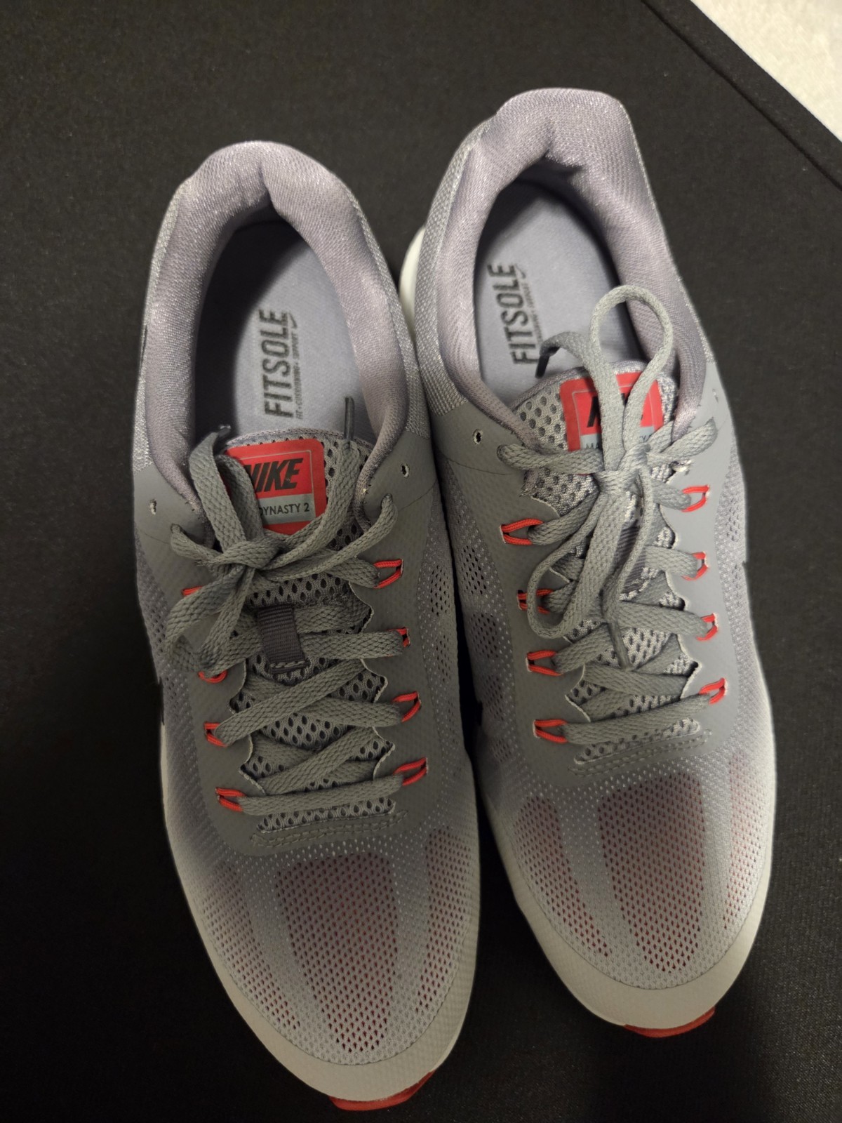 Nike Max DYNASTY2 MAN Size 11.5 BRAND NEW NO BOX GREY RED