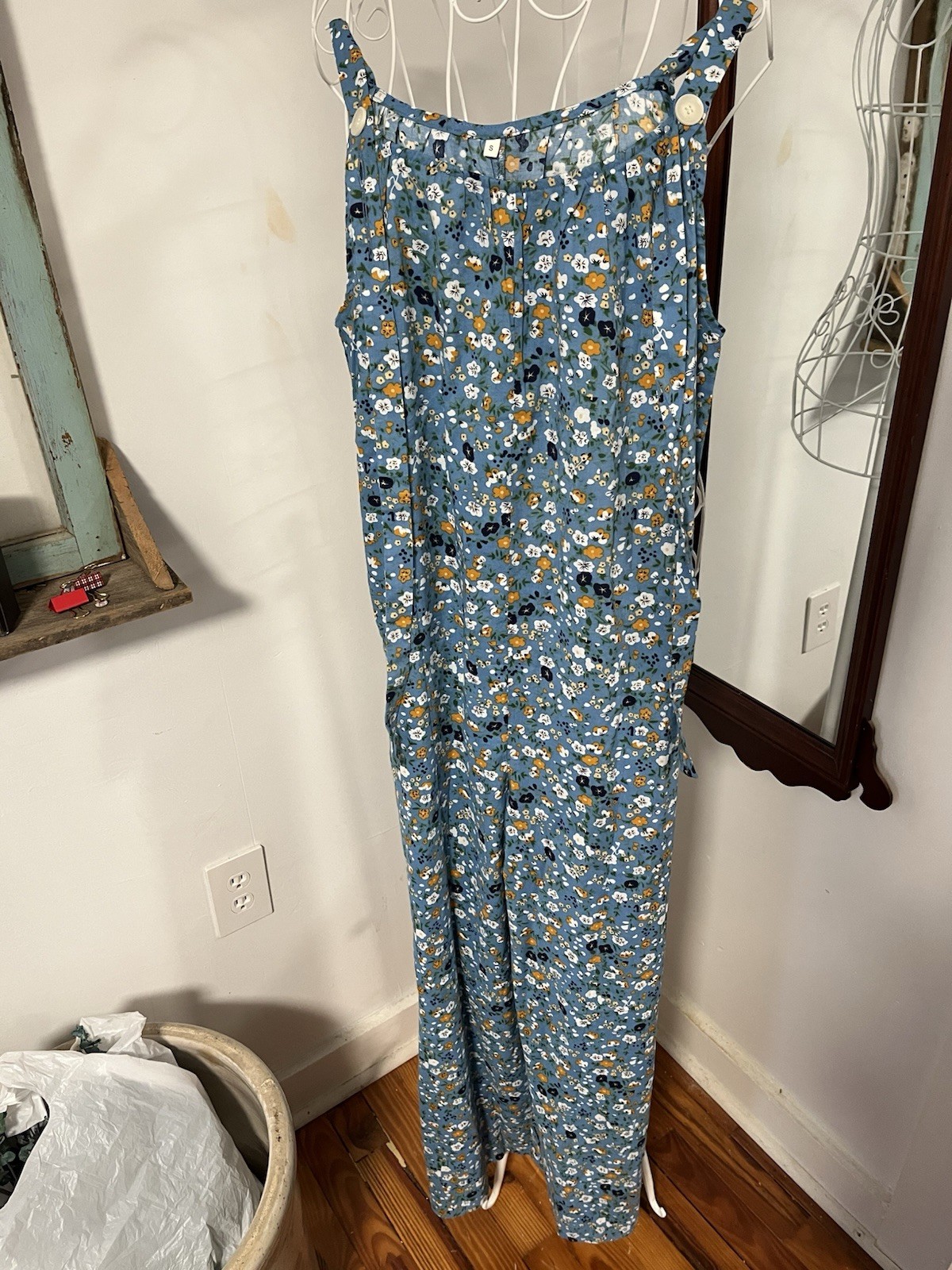 Women’s Blue Floral Sleeveless Jumpsuit Size Small Button Strap Wide Leg Boho