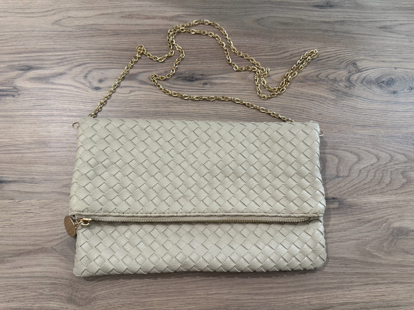 Cream Woven Chain Crossbody Clutch Bag | Gold Chain Strap