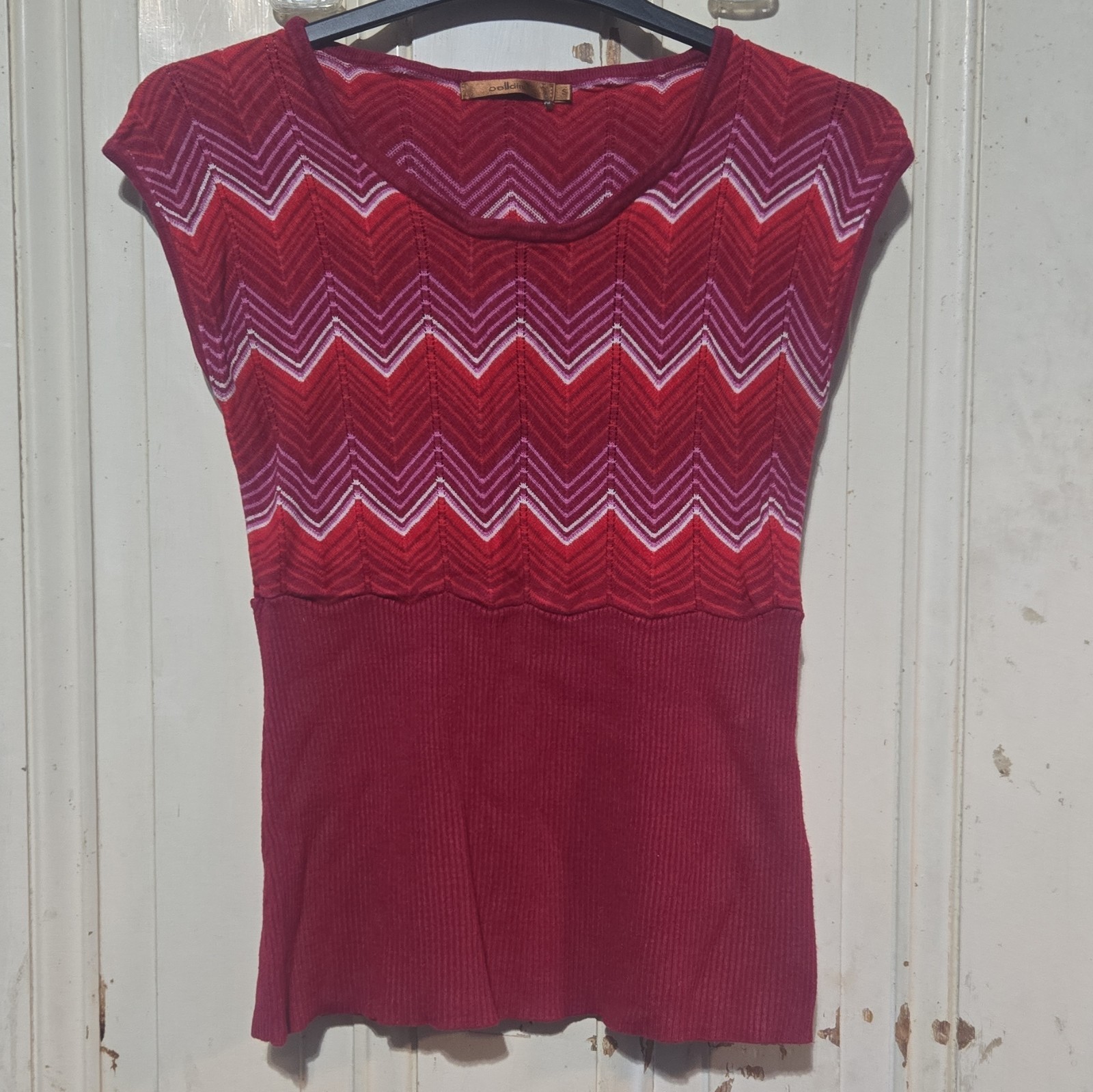 Bellaini Womens Red Pink White Chevron Knit Scoop Neck Cap Sleeve Top S