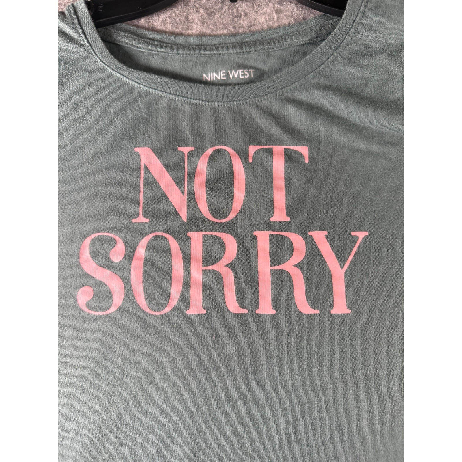 Nine West Not Sorry Graphic Tee Sage Green Pink XS Short Sleeve T-Shirt RN73277