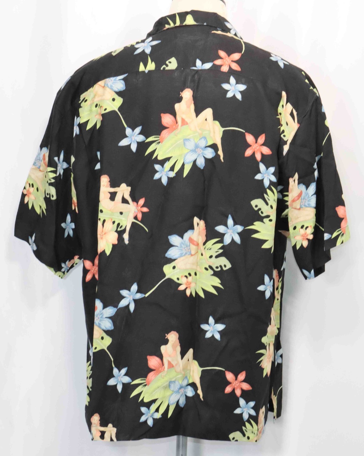 Tommy Bahama Silk Hawaiian Pineapple Bikini Pinup Girl Camp Shirt Mens Size XL