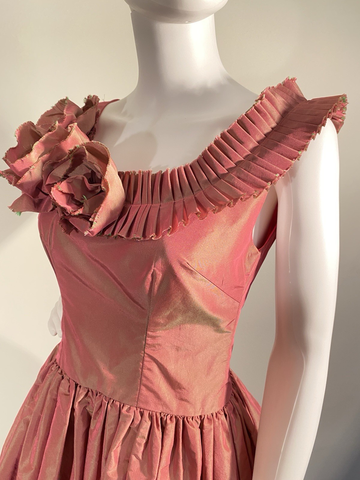 A Retro 50’s Style Pink Sharkskin Taffeta Party Dress By Shantel Regier Sz 6