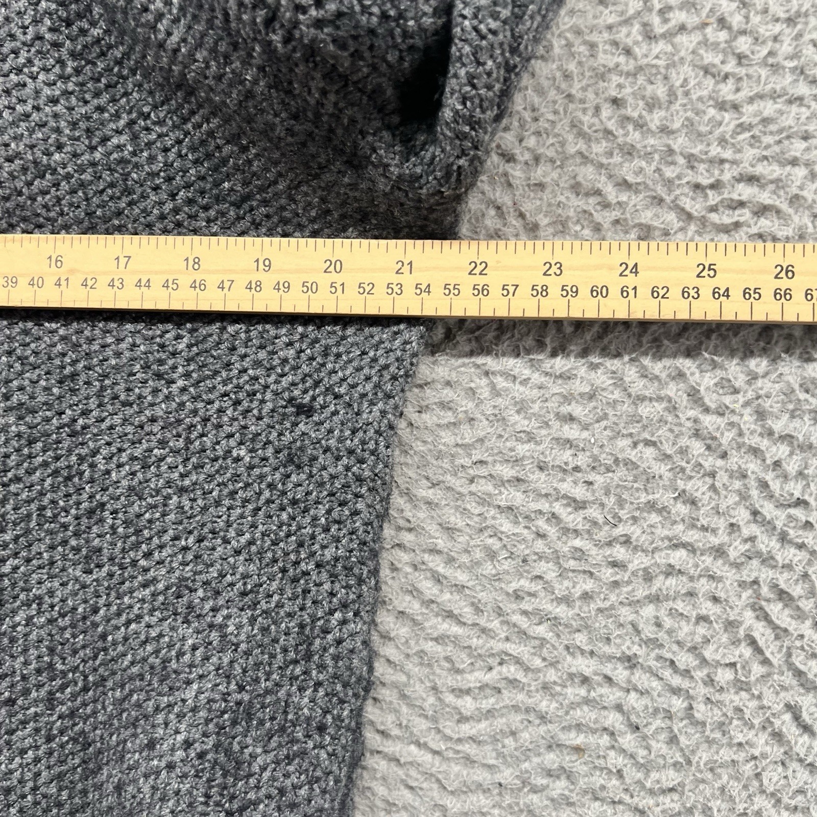 Cross Creek 100% Camel Hair Sweater Mens Medium Grey Knit Sweatshirt Wool Adult