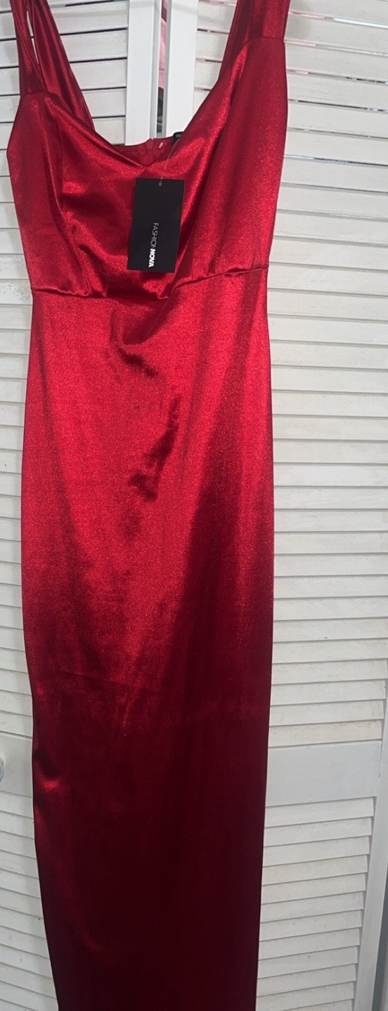 Fashion Nova Red Satin Maxi Dress M Square Neck Strappy Sleeveless Zip