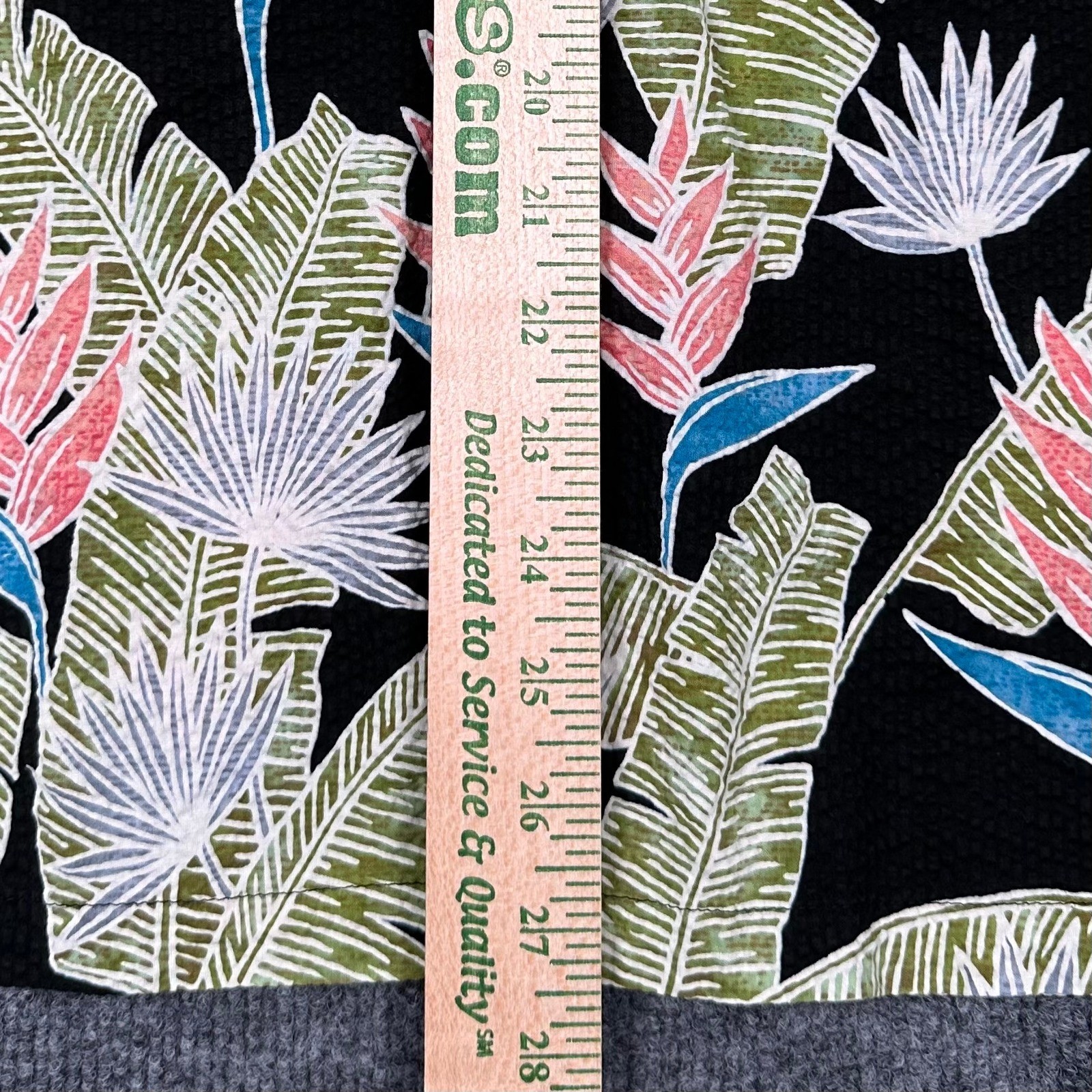 Tori Richard Shirt Mens Small Black Cotton Pucker Lawn Seersucker-Like Tropical