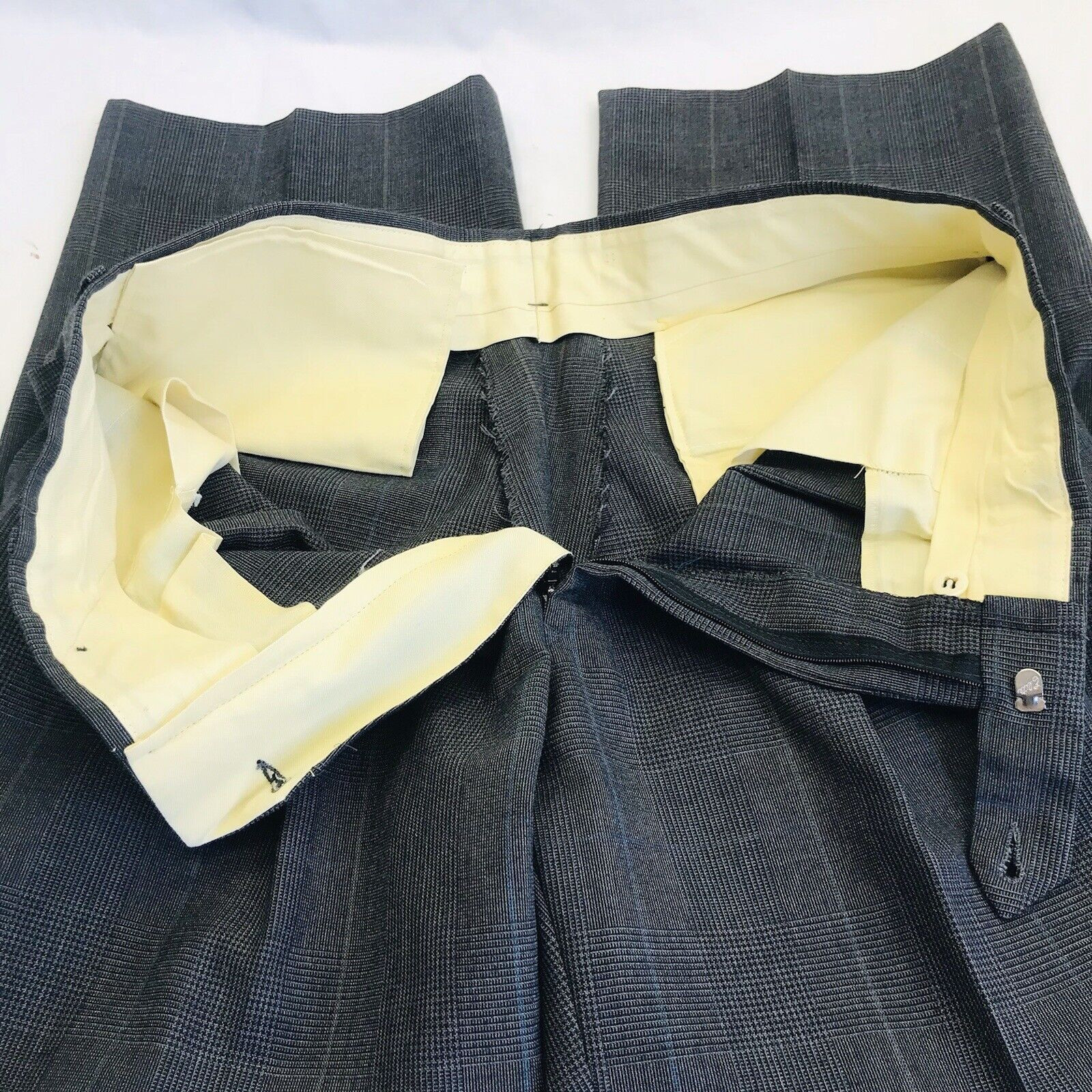 Andhurst Vintage Suit Glen Plaid Gray 42 Pants 36 Pleated No Cuff Preppy Career