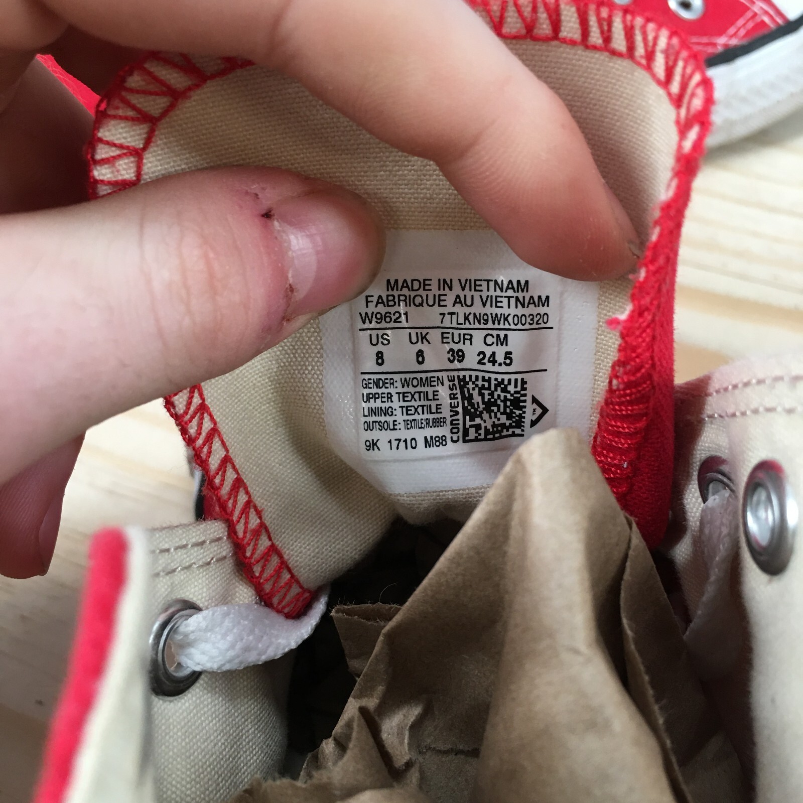 Converge Shoes Womens 8 CTAS Cap Toe Hi Top Sneakers W9621 Red Canvas Lace Up