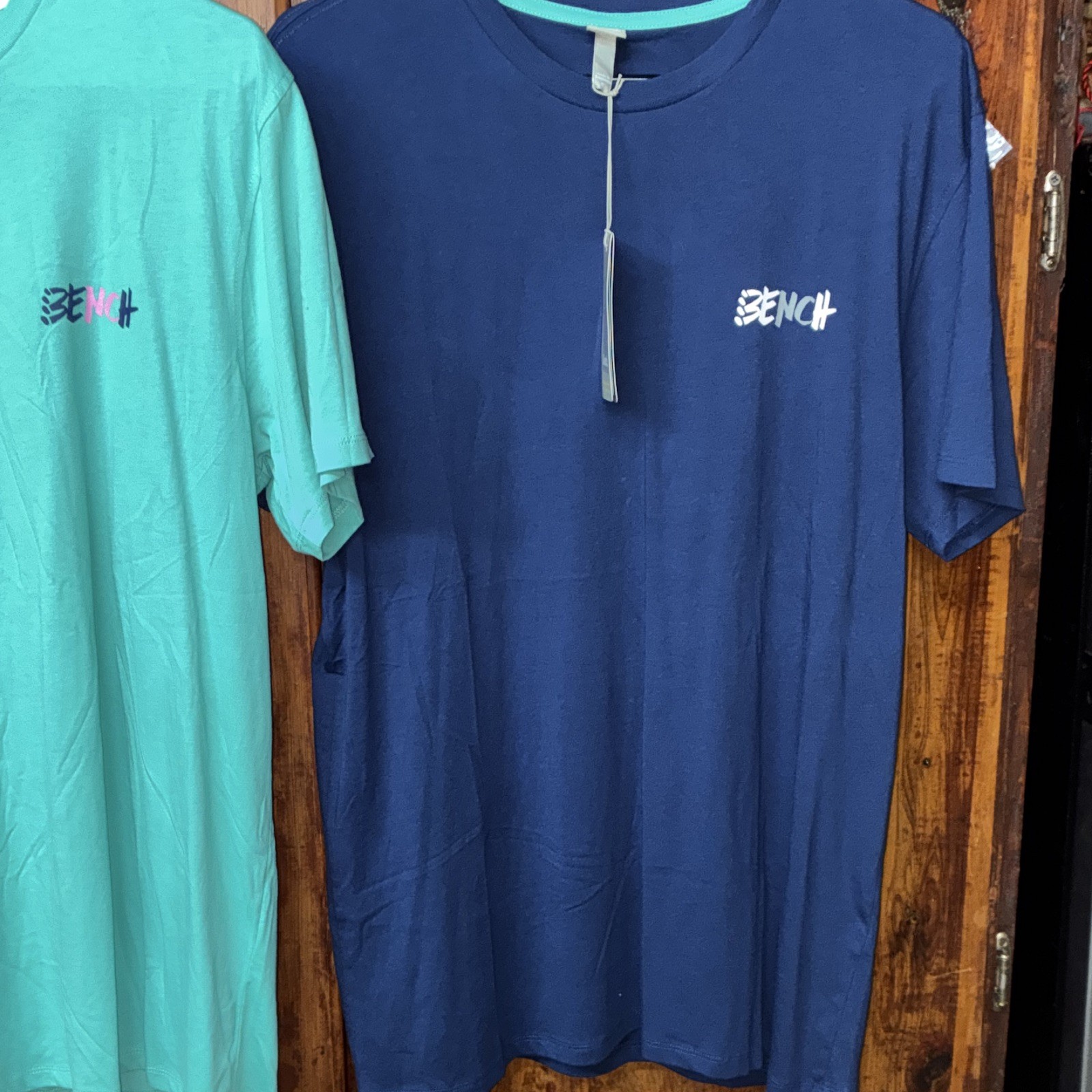 2 Bench Men’s Sz. S Crew Neck Short Sleeve Graphic Logo Tee Blue & Green NWT