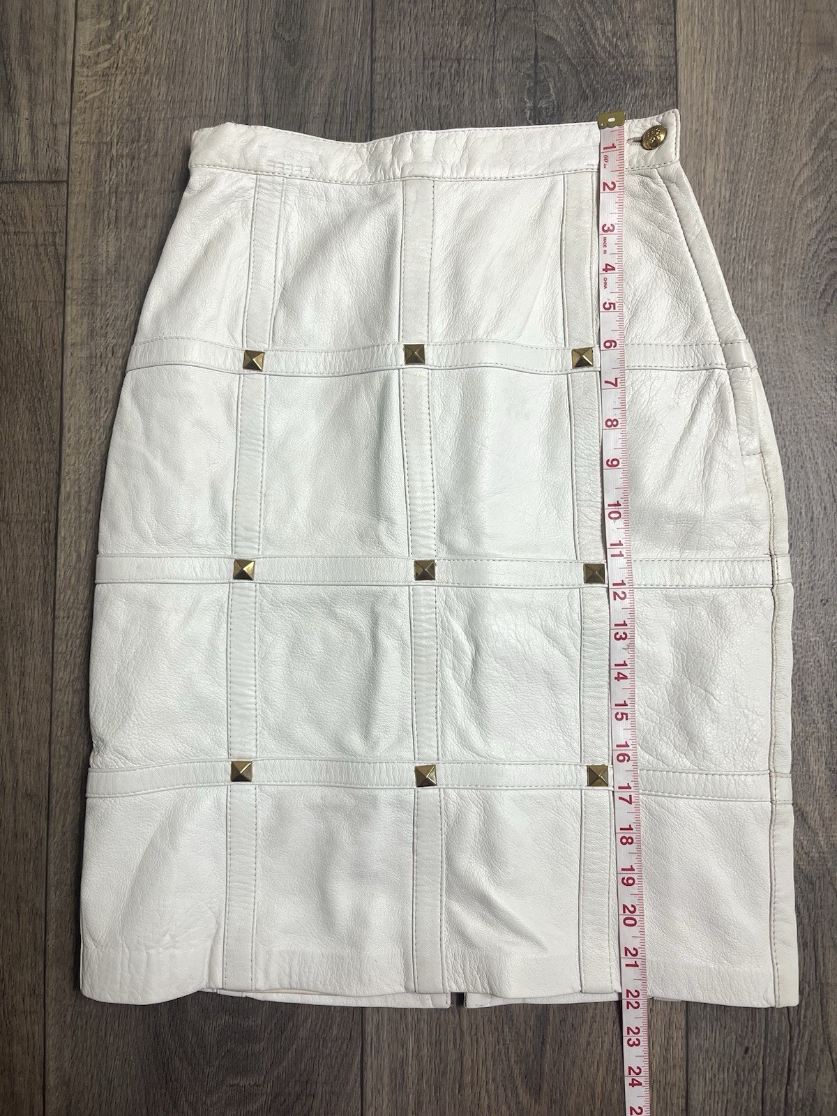 Vintage Margaret Godfrey White Leather Skirt W/ Gold Studs Size 4 Lined Side Zip