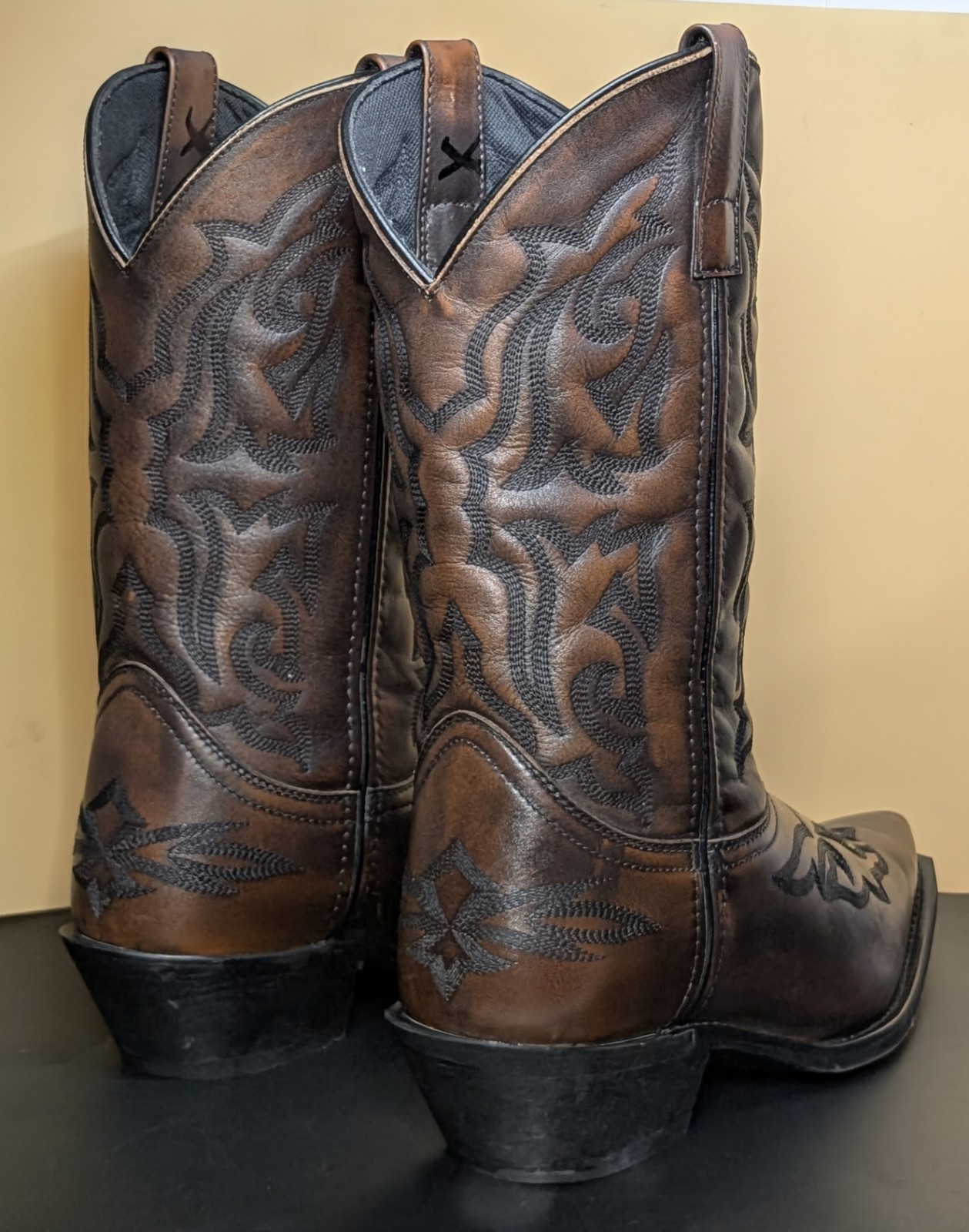 Laredo Men’s Boots Hawk Burnt Apple Leather Cowboy Boots 6862 Size 10 EW