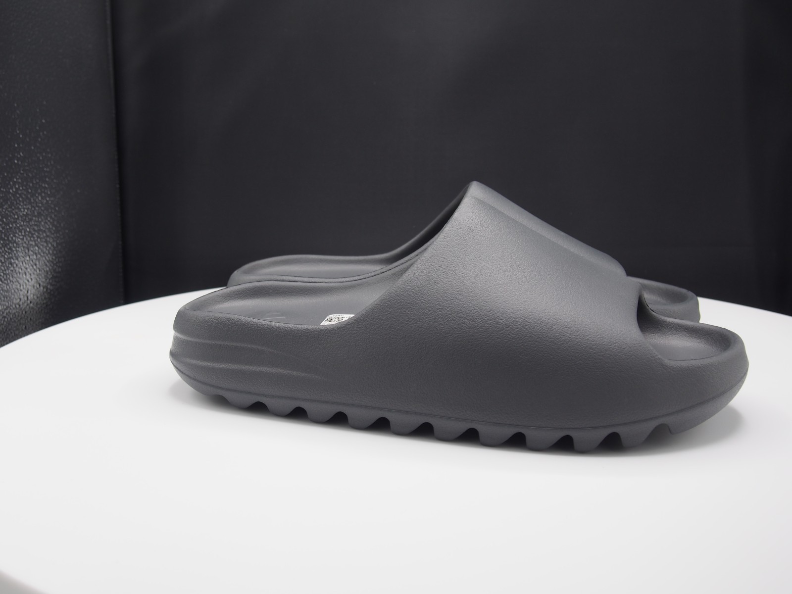 Adidas x YEEZY Slide “Slate Grey” ID2350 Men’s size 9 US